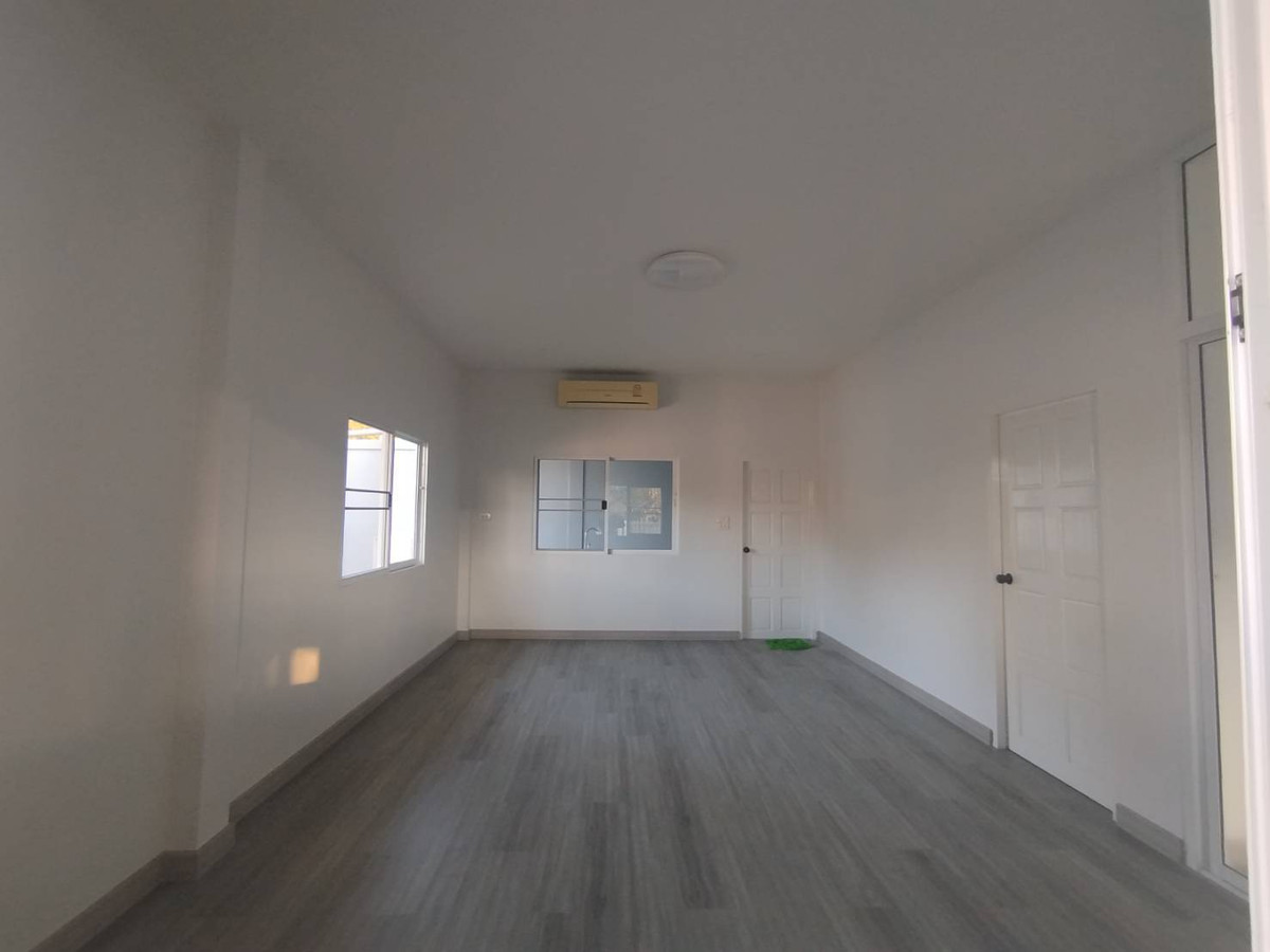 ขายบ้านพัทยา บางแสน ชลบุรี สัตหีบ : ขายบ้านเดี่ยว บางเสร่ 61 ตร.วา 3ห้องนอน 3ห้องน้ำ รีโนเวทแล้ว