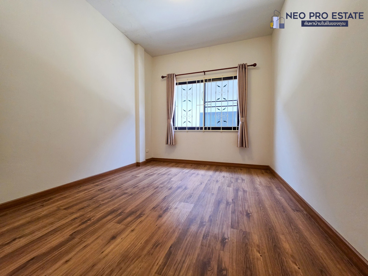 ขายทาวน์โฮมขอนแก่น : ทาวน์เฮาส์  หน้ากว้าง 5.8 ม. 3นอน 3น้ำ ห่างถ.มิตรภาพ 400 ม. ใกล้มข. - รพ.ศรีนครินทร์ 