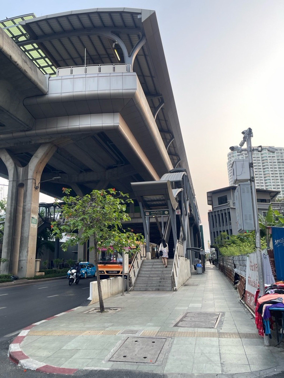 For RentCondoKasetsart, Ratchayothin : For rent: Knightsbride Space Ratchayothin, 32nd floor, city view, next to Bts Phahonyothin 24, walk into the condo ✨🚆