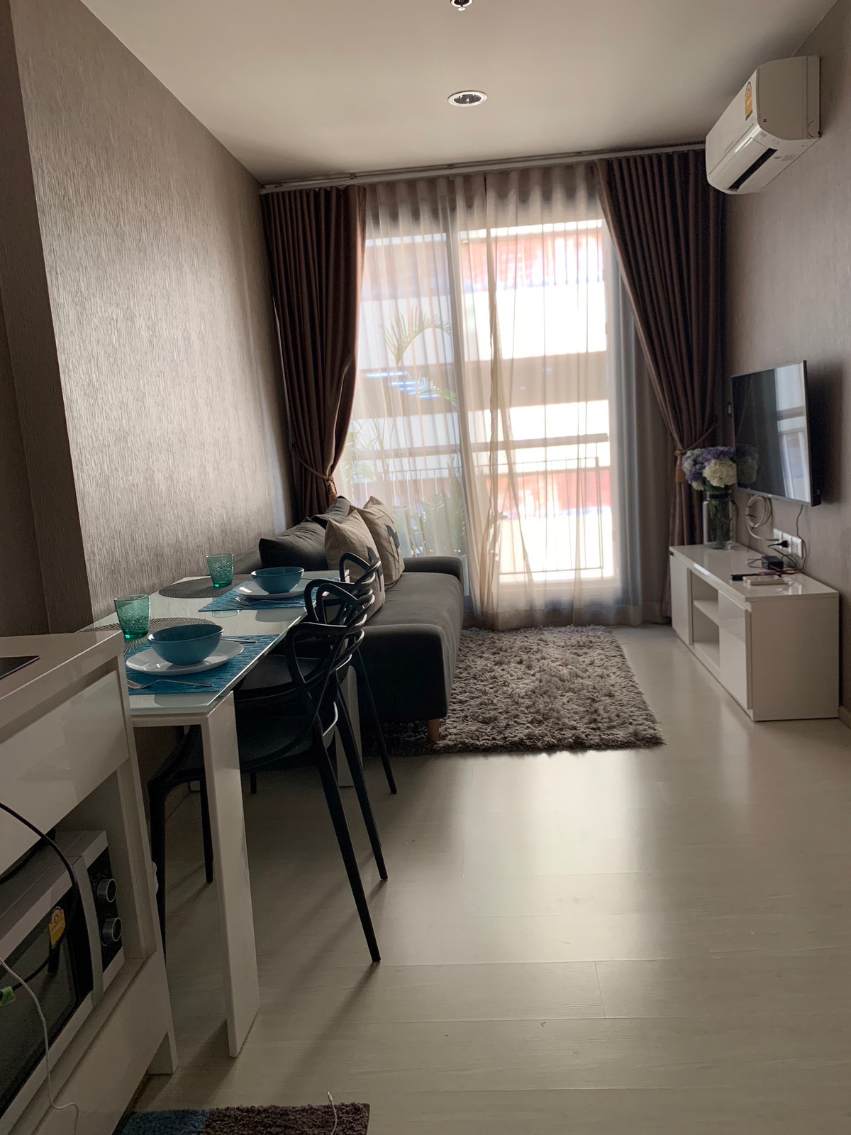 ขายคอนโดสุขุมวิท อโศก ทองหล่อ : Rhythm Sukhumvit 42 / 1 Bedroom (SALE WITH TENENT), ริทึ่ม สุขุมวิท 42 / 1 ห้องนอน (ขายพร้อมผู้เช่า) JSMN012