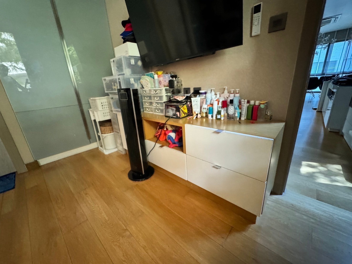 ขายบ้านพระราม 9 เพชรบุรีตัดใหม่ RCA : Parc Priva: 58.3sqwah 296sqm. 4bed 4bath + Maid room 46,000,000 Am: 0656199198