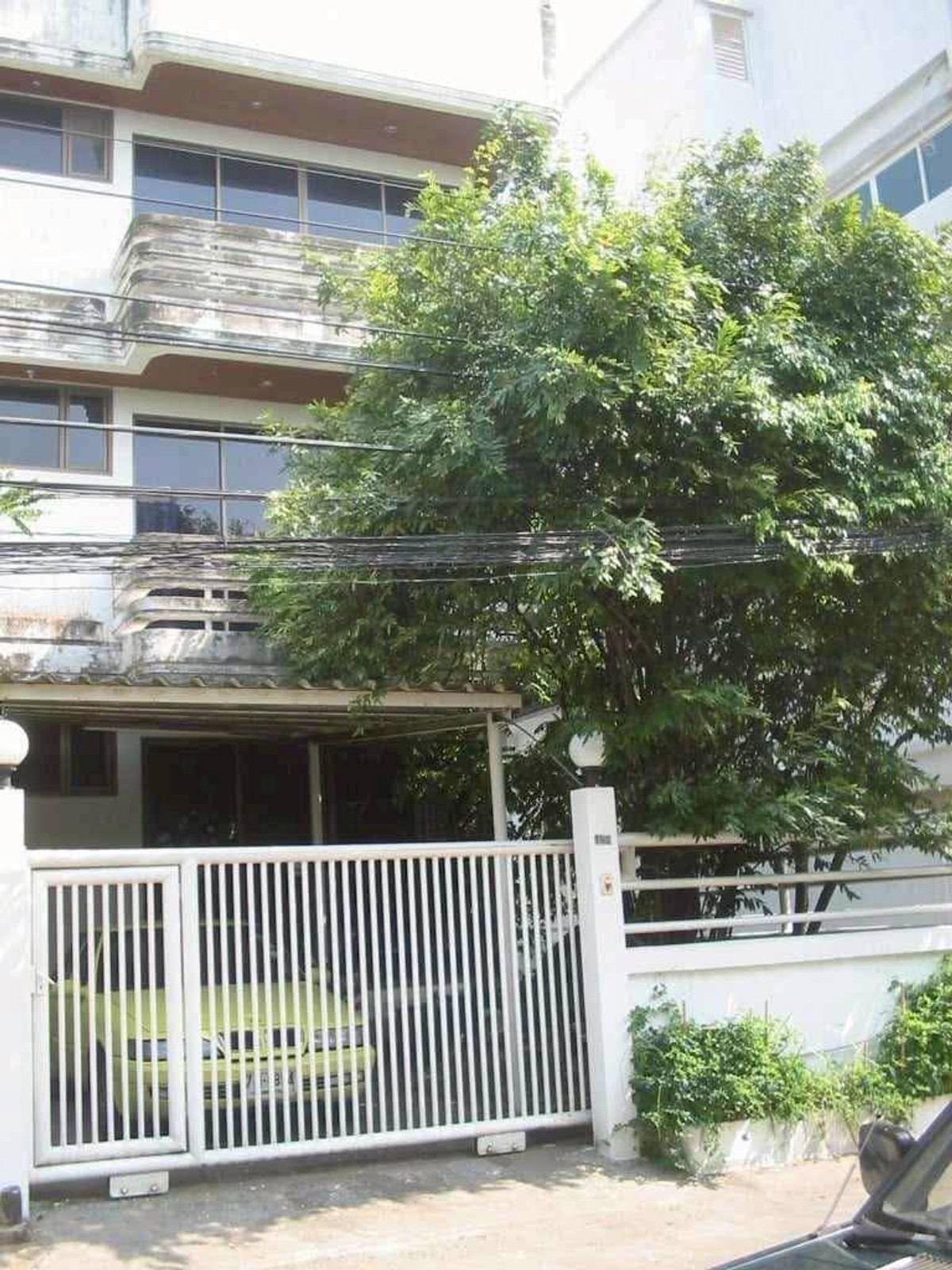 ขายทาวน์โฮมสุขุมวิท อโศก ทองหล่อ : ขายทาวน์โฮม 3 ชั้น ซอยสุขุมวิท 65 ราคาถูกมาก เหมาะลงทุน (N.2025)