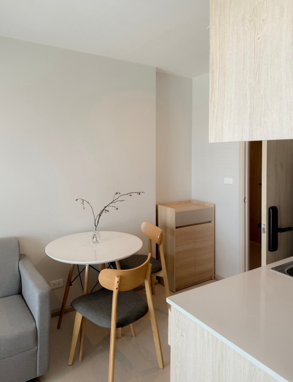 ให้เช่าคอนโดพัฒนาการ ศรีนครินทร์ : ให้เช่าคอนโดใหม่ Nue Noble ศรีนครินทร์ – ลาซาล (25.99 ตร.ม.) 1 นอน 1 น้ำ พร้อมเข้าอยู่