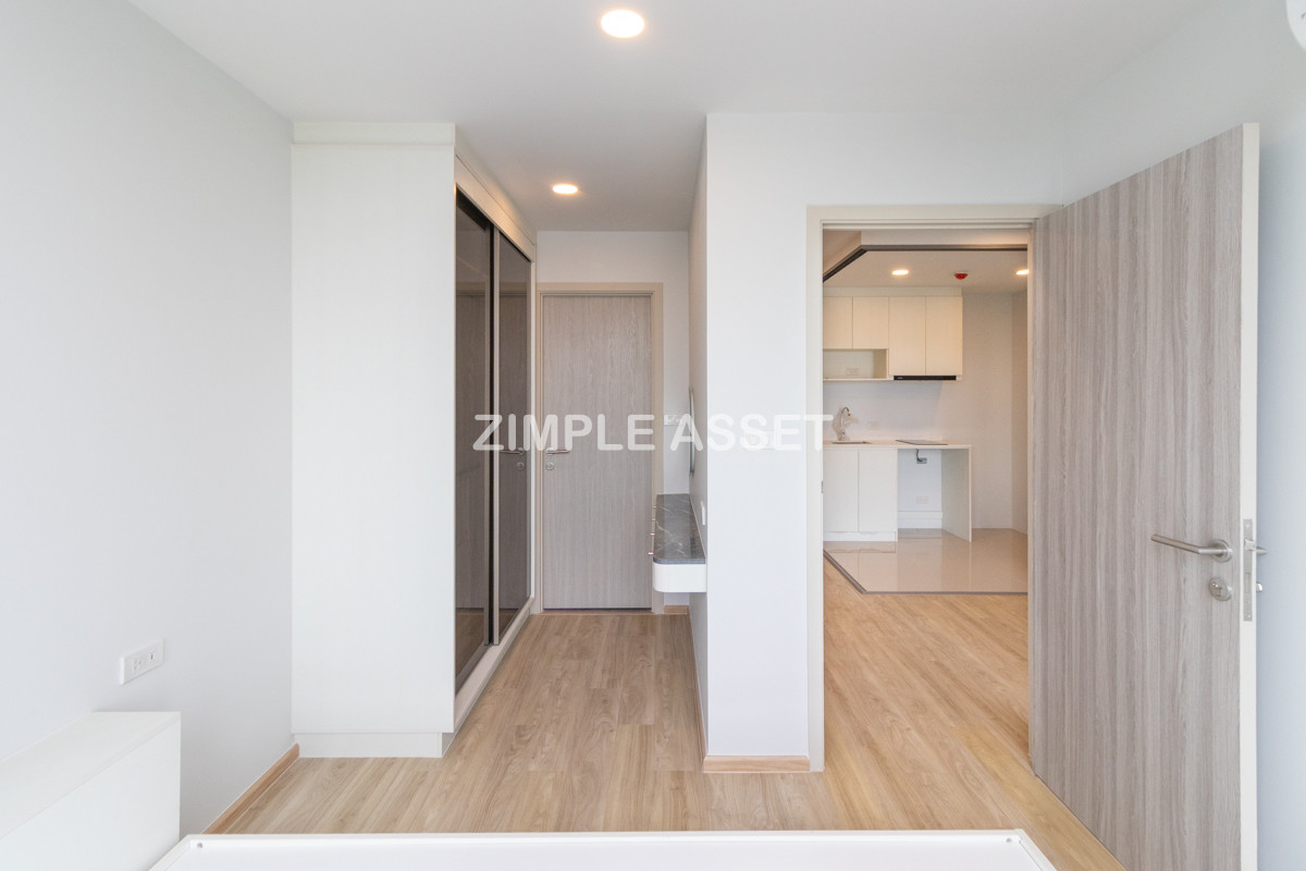 For SaleCondoOnnut, Udomsuk : Line ID: @zimple_asset 🌟 Brand-new unit for sale at ESQUE Sukhumvit 101/1 with furniture, starting from 24–25 sqm. Special price starting from 2.5x MB. Add Line now to receive exclusive discounts and special gifts! 🎉