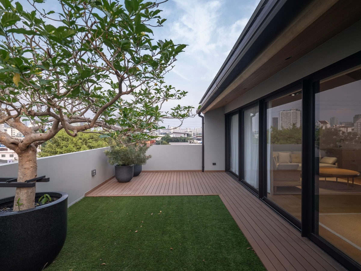บ้านสะพานควาย จตุจักร : Ultra Luxury Home - Baan Baan Viphavadi 20 มีสระว่ายน้ำ,ลิฟต์โดยสาร, Solar Cell ส่วนตัว 5 ห้องนอน ใกล้ BTS