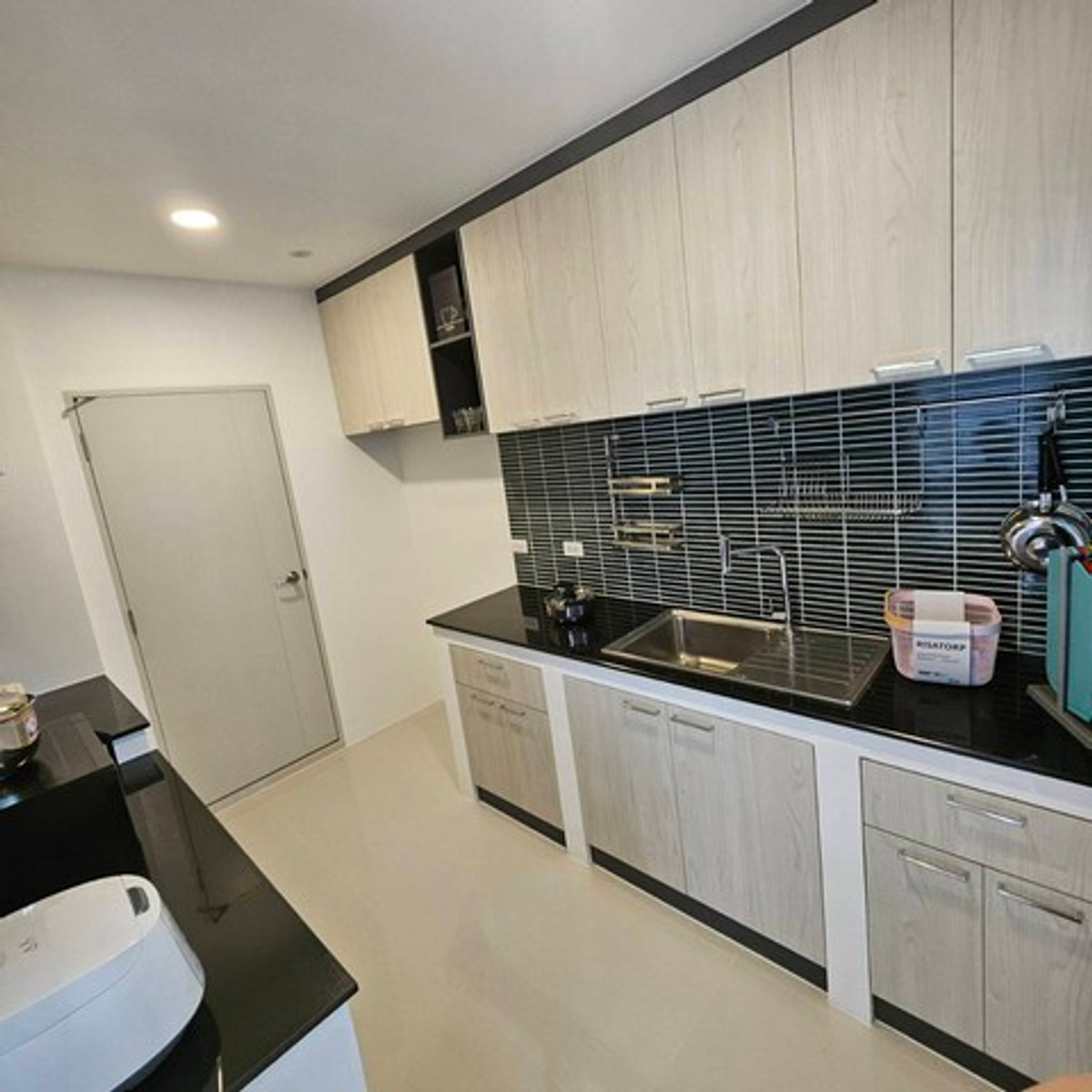 ให้เช่าบ้านบางนา แบริ่ง ลาซาล : HR3294หิ้วกระเป๋าเข้าอยู่ได้เลย! Centro Bangna บ้านเดี่ยว 300 ตร.ม. ฟรี WIFI + ดูแลสวน + กำจัดปลวกตลอดสัญญา