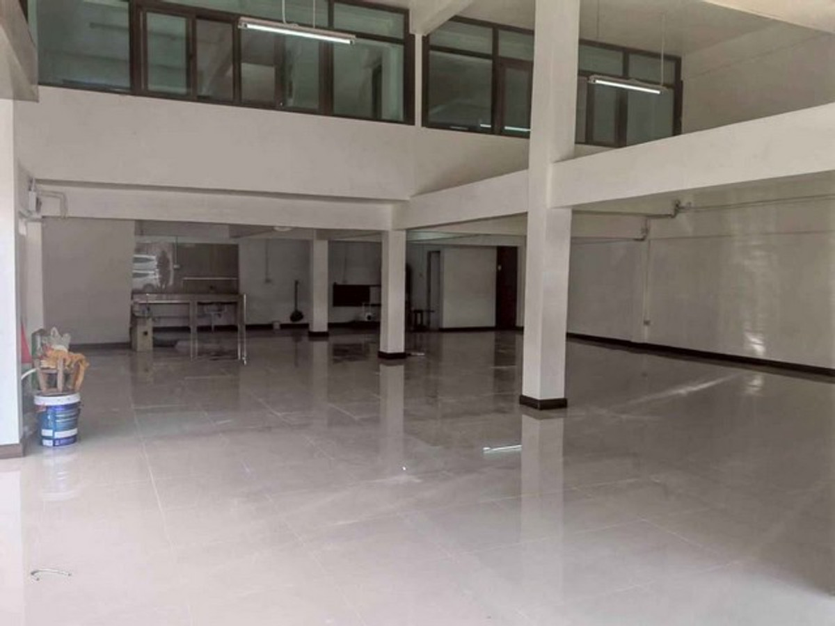 ให้เช่าอาคารพาณิชย์นวมินทร์ รามอินทรา : HR3299ให้เช่าอาคารแฝด 5 ชั้น รีโนเวทใหม่ หมู่บ้าน เอส พี วัชรพล ห้องหัวมุม พื้นที่กว้าง 2 ยูนิตเชื่อมถึงกัน คุ้มค่าเหมาะทำออฟฟิศ 