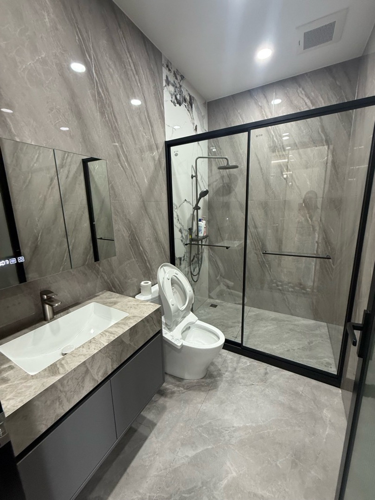 บ้านพระราม 9 เพชรบุรีตัดใหม่ RCA : ปล่อยเช่า-ขาย คฤหาสน์หรู โครงการ CULTURE 188 พระราม9-เพชรบุรีตัดใหม่ เฟอร์นิเจอร์ครบเข้าอยู่ได้เลย