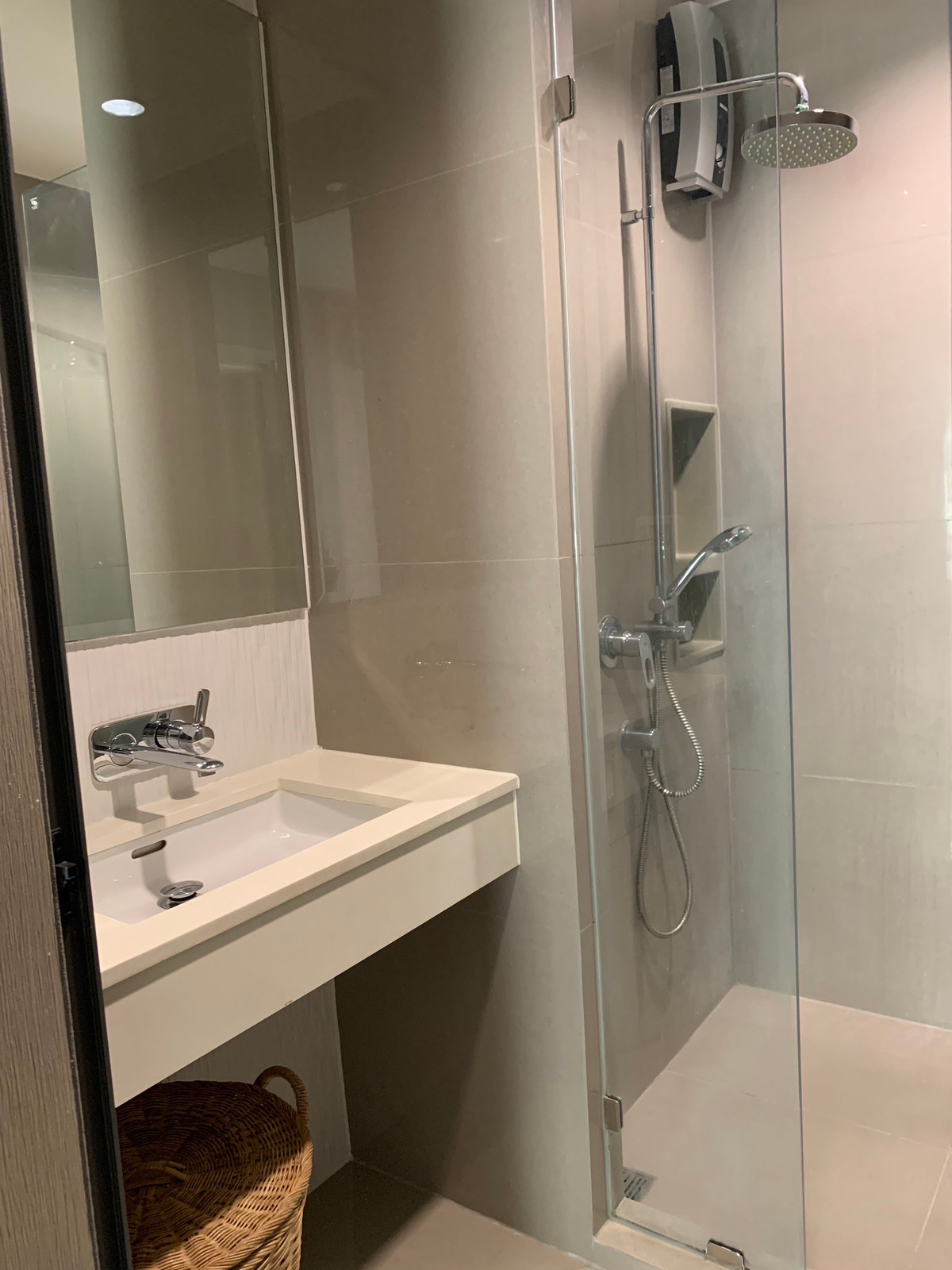 ขายคอนโดสุขุมวิท อโศก ทองหล่อ : Rhythm Sukhumvit 42 / 1 Bedroom (SALE WITH TENENT), ริทึ่ม สุขุมวิท 42 / 1 ห้องนอน (ขายพร้อมผู้เช่า) JSMN012