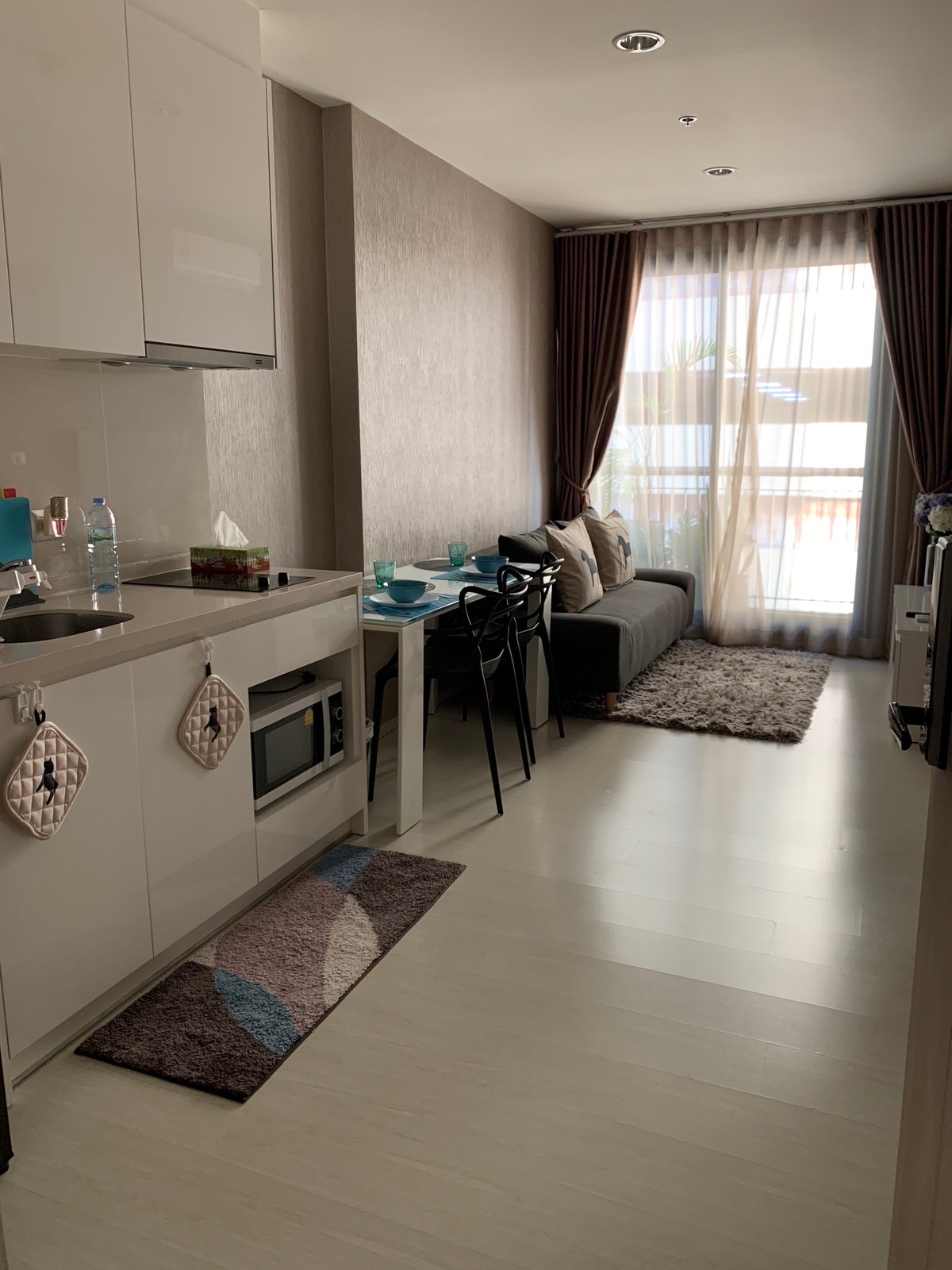 ขายคอนโดสุขุมวิท อโศก ทองหล่อ : Rhythm Sukhumvit 42 / 1 Bedroom (SALE WITH TENENT), ริทึ่ม สุขุมวิท 42 / 1 ห้องนอน (ขายพร้อมผู้เช่า) JSMN012