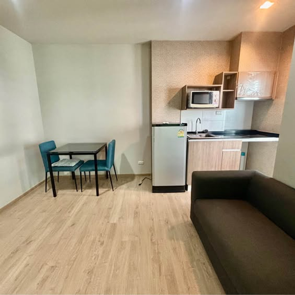 ให้เช่าคอนโดขอนแก่น : ให้เช่าเอสเซ็นท์คอนโด  ขอนแก่น 8500 บาท