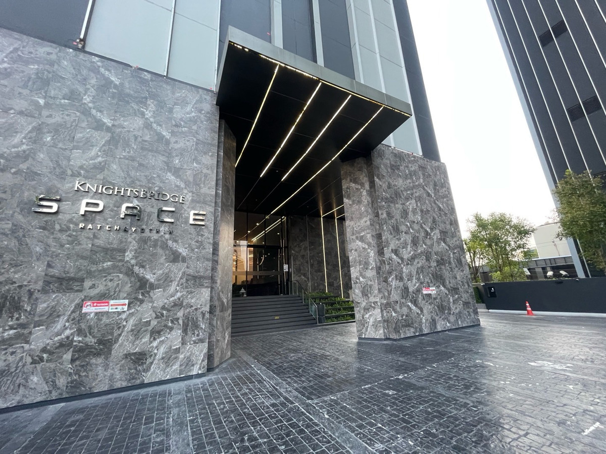 For RentCondoKasetsart, Ratchayothin : For rent: Knightsbride Space Ratchayothin, 32nd floor, city view, next to Bts Phahonyothin 24, walk into the condo ✨🚆
