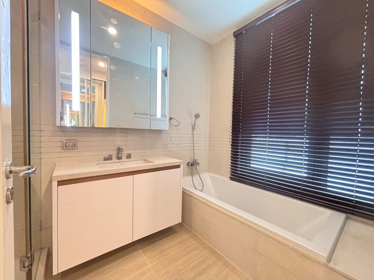 ให้เช่าคอนโดวิทยุ ชิดลม หลังสวน : ปล่อยเช่า! Q Langsuan ชั้นสูงวิวสวย 2นอน 2น้ำ เฟอร์ฯครบ ดีไซน์สวย พร้อมเข้าอยู่