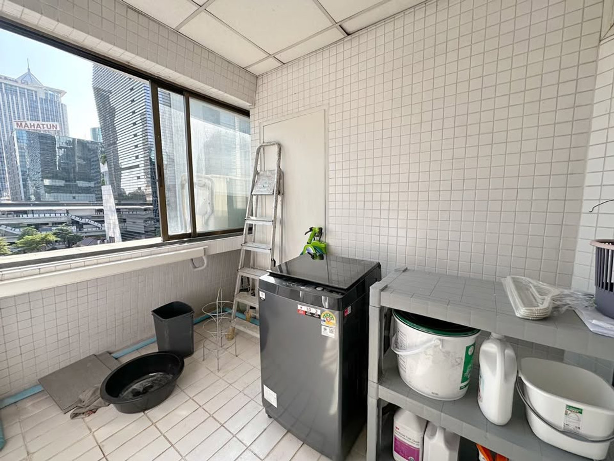 คอนโดวิทยุ ชิดลม หลังสวน : RC032626 Condo Penthouse 2 ชั้น รีโนเวทใหม่ for rent/sale at Ploenchit Terrace