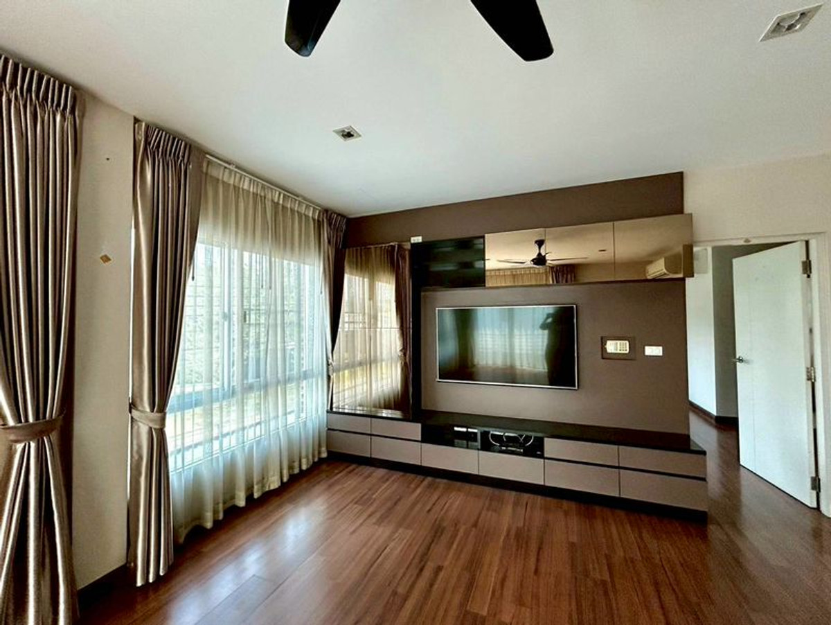 ขายบ้านพระราม 2 บางขุนเทียน : บ้านเดี่ยว 3 ชั้น หมู่บ้าน คาซ่า พรีเมี่ยม พระราม 2 ( Casa Premium Rama2 ) หลังมุม เนื้อที่ 62 ตารางวา 4 ห้องนอน ถนนเลียบวงแหวนกาญจนาฝั่งใต้