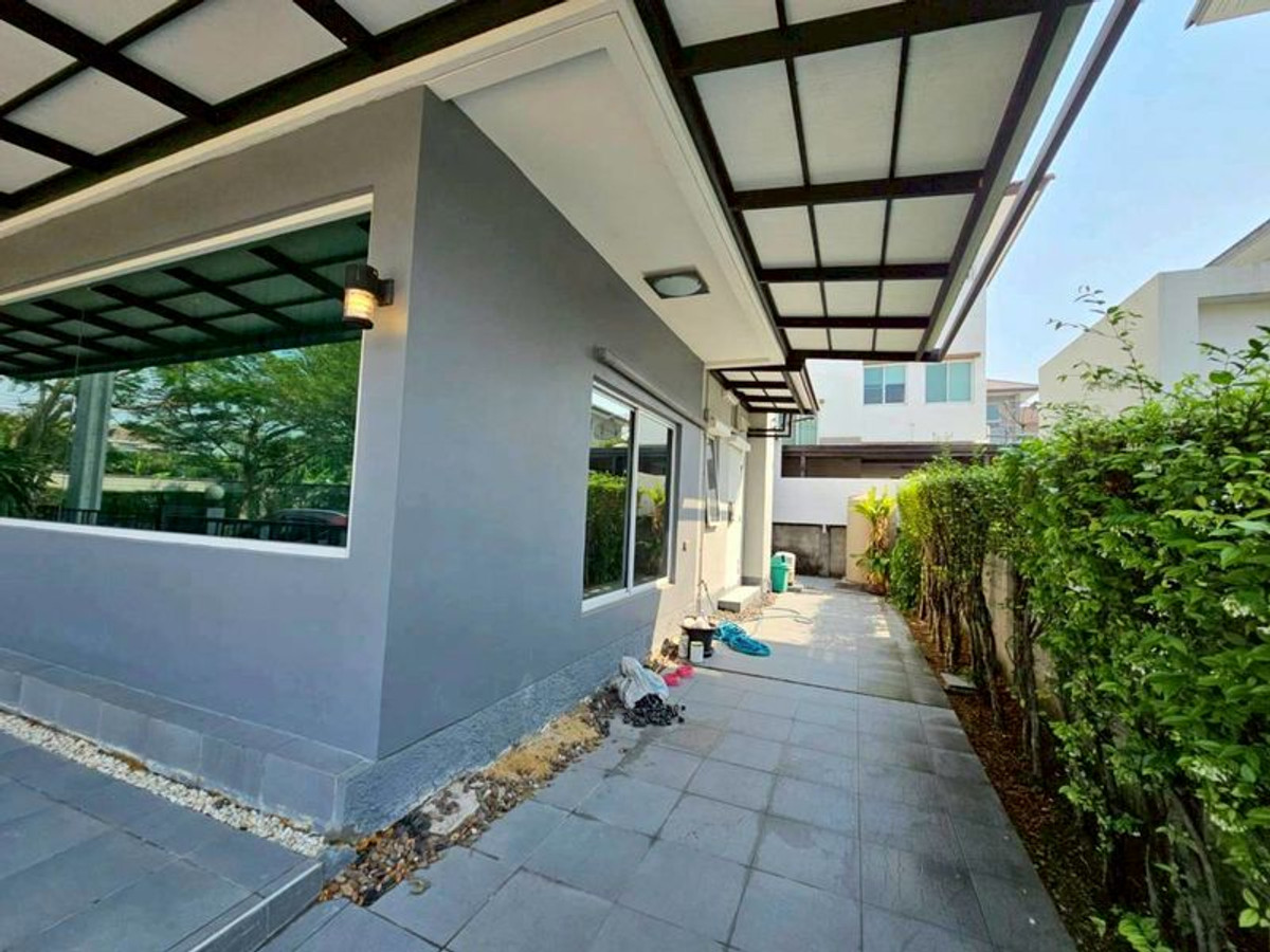 ขายบ้านพระราม 2 บางขุนเทียน : บ้านเดี่ยว 3 ชั้น หมู่บ้าน คาซ่า พรีเมี่ยม พระราม 2 ( Casa Premium Rama2 ) หลังมุม เนื้อที่ 62 ตารางวา 4 ห้องนอน ถนนเลียบวงแหวนกาญจนาฝั่งใต้