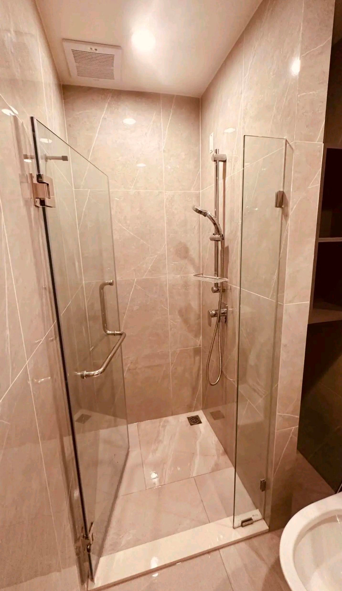 ให้เช่าคอนโดพระราม 9 เพชรบุรีตัดใหม่ RCA : ให้เช่าคอนโด🌈นิว ดิสทริค อาร์ 9🌈ติดยูนิลีเวอร์ พระราม 9, ใกล้เซ็นทรัล พระราม 9, ใกล้ MRT พระราม 9