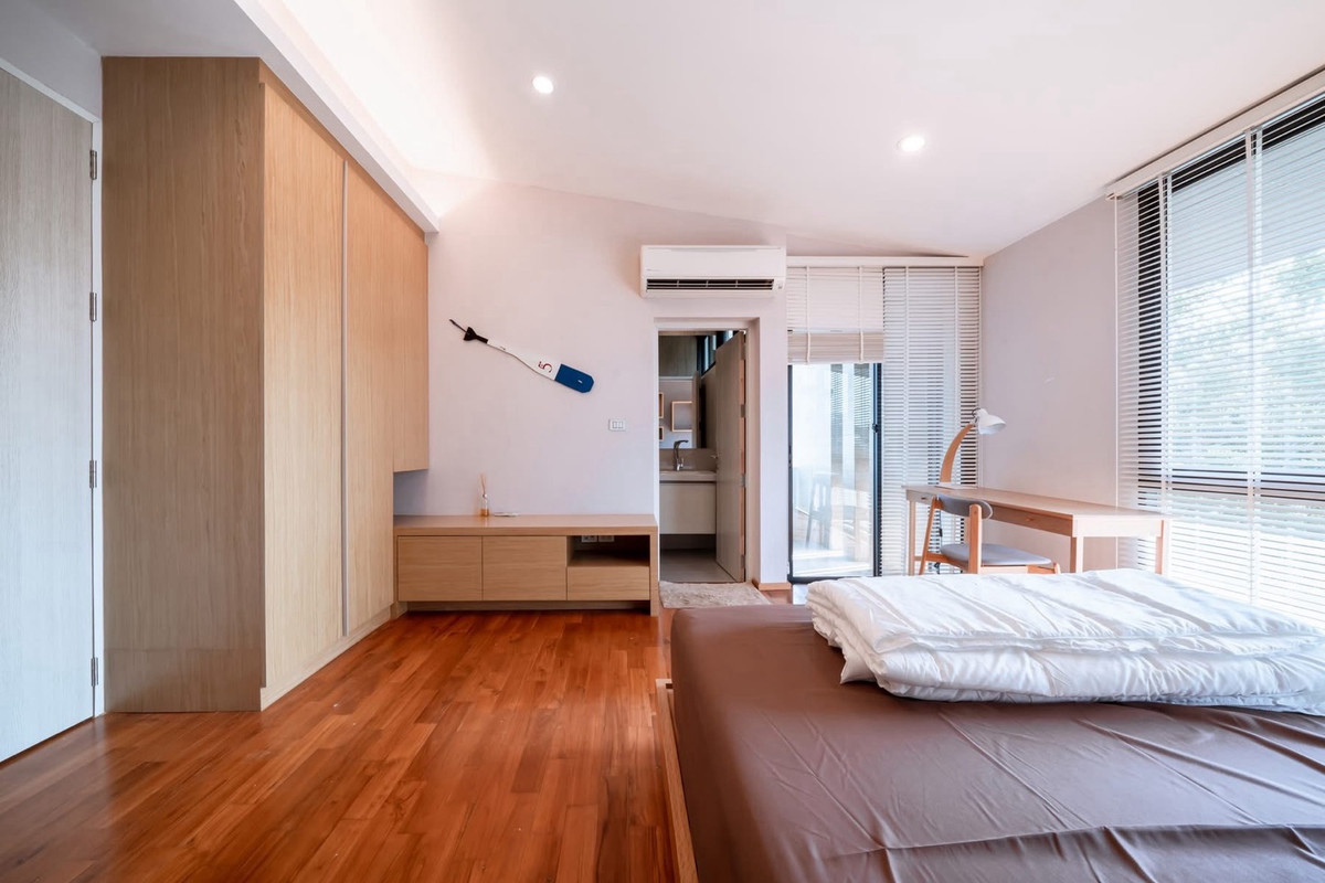 ขายบ้านพัทยา บางแสน ชลบุรี สัตหีบ : ขายพูลวิลล่าใกล้ชายหาด นาจอมเทียน พัทยา โครงการ Nirvana Beyond @ Beach Pattaya บ้าน 3 ชั้น พื้นที่ใหญ่ เดินเพียง 45 เมตรถึงทะเล