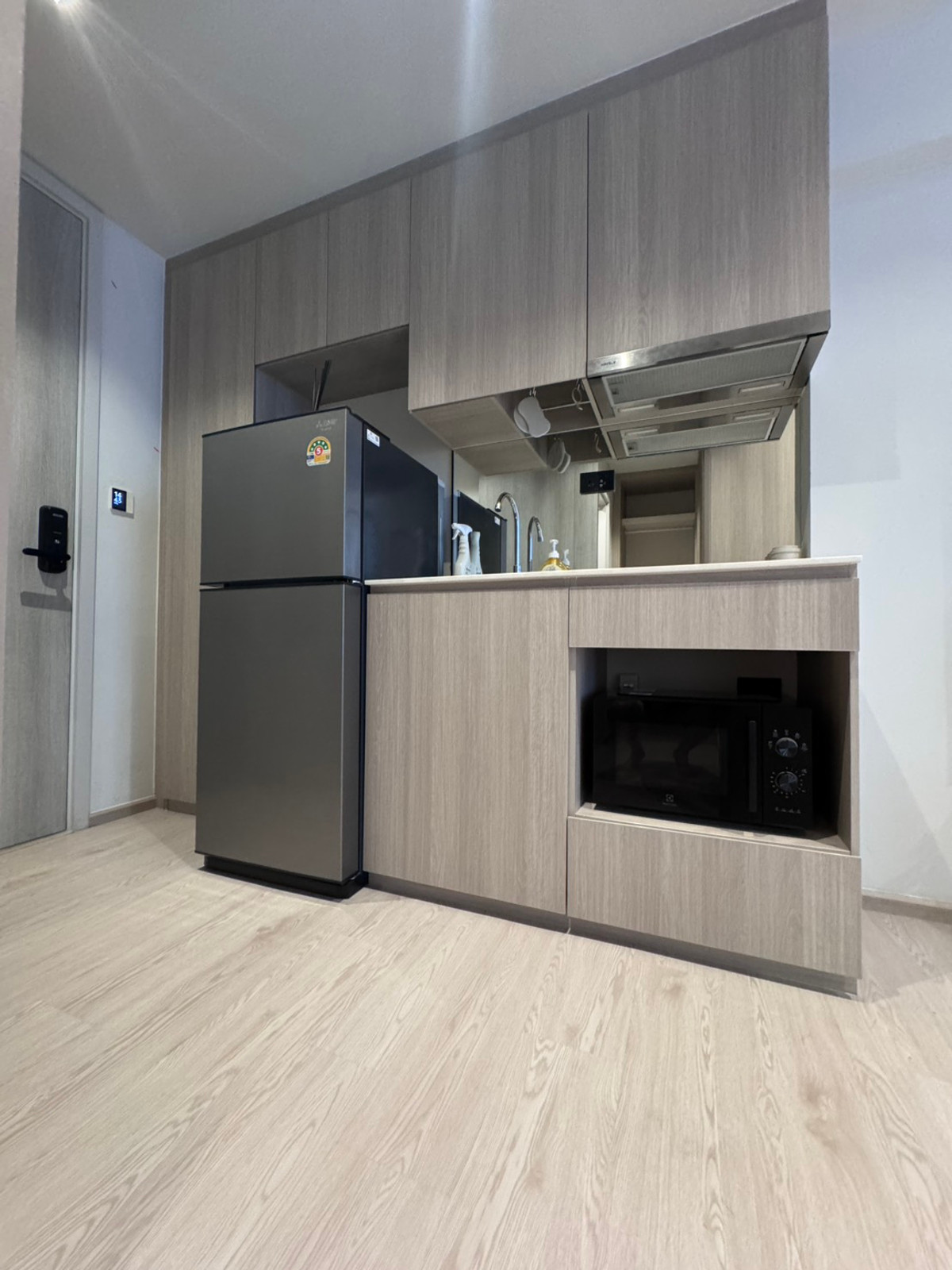 ให้เช่าคอนโดวงเวียนใหญ่ เจริญนคร : Modern Style, 15k/Month, Fully Furnished, Condo Close to BTS Wongwianyai, 5 Star Facility