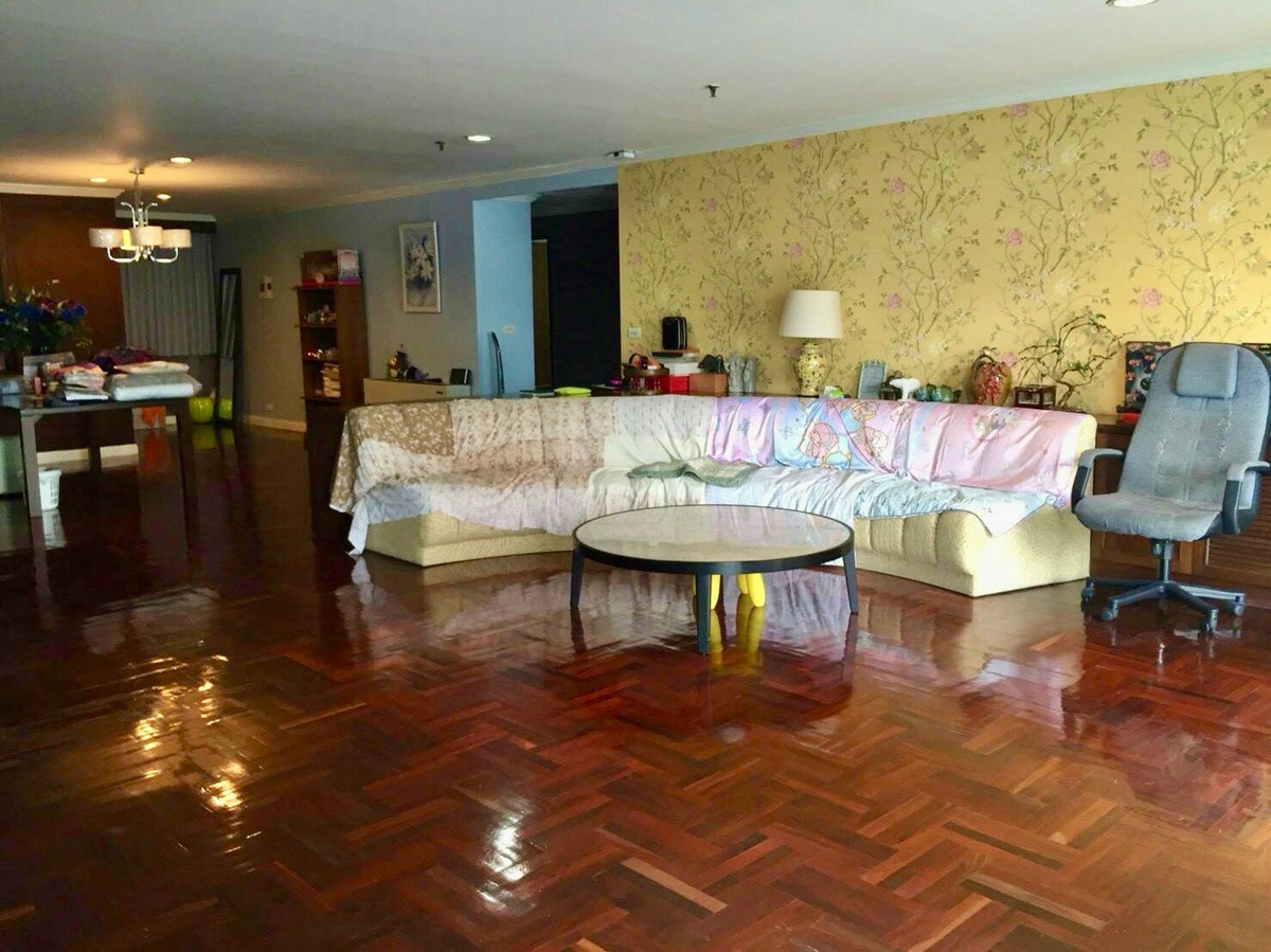 For SaleCondoSukhumvit, Asoke, Thonglor : 3 Bedroom Condo for Sale Baan Phromphong Condominium 195 sq.m Near BTS Asok MRT Phetchaburi Sukhumvit Bangkok Attractive Price