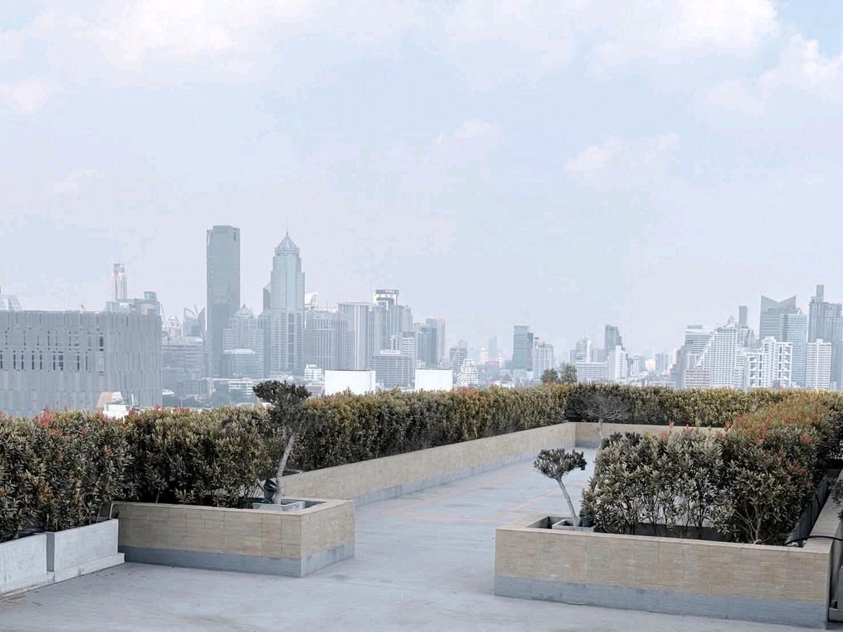 For RentCondoWitthayu, Chidlom, Langsuan, Ploenchit : For rent: Amanta Lumpini, next to Rama 4 Road, large room with bathtub.