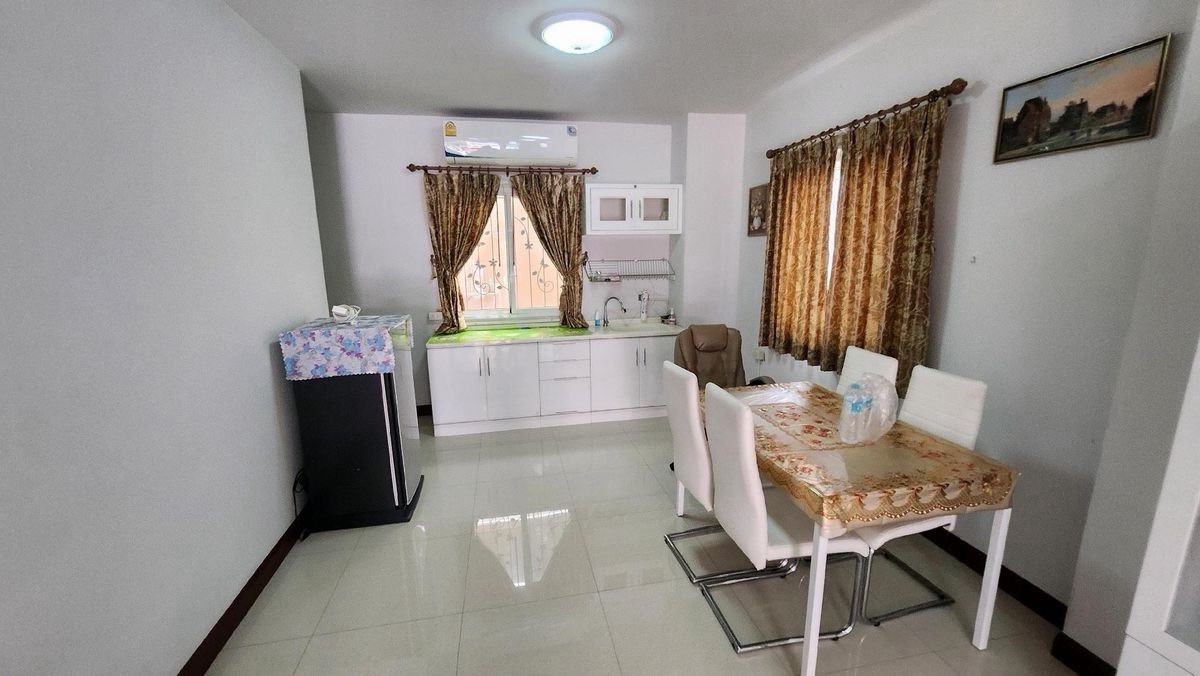 ขายทาวน์โฮมบางนา แบริ่ง ลาซาล : 🏡 ขายทาวน์โฮม “สุริยาเพลส บางนา กม.5” บ้านหลังมุม