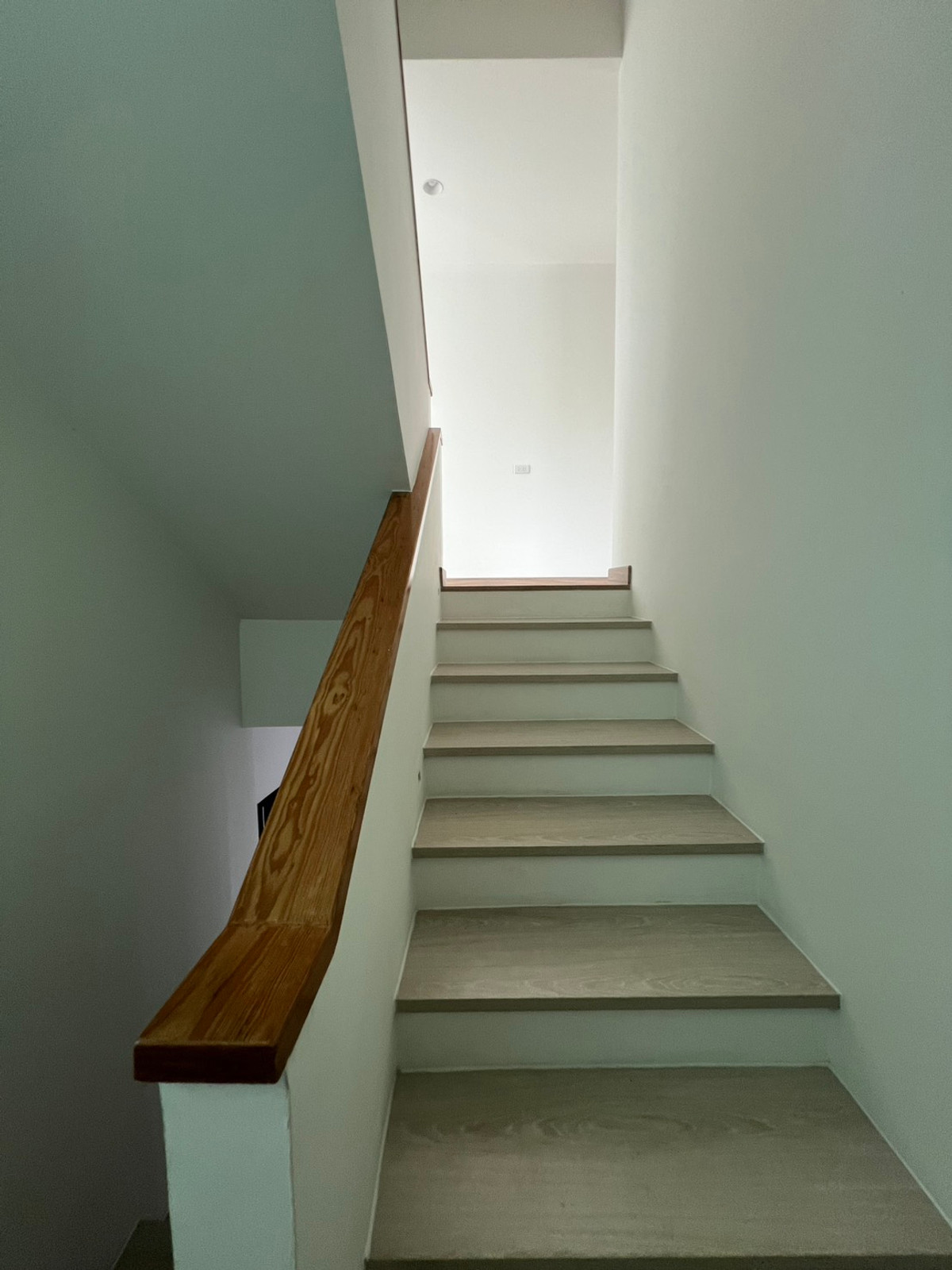 อาคารพาณิชย์โชคชัย4 ลาดพร้าว71 : ขาย/เช่า ทาวน์โฮม The Author รัชดา 32 ทำเลกลาง ลาดพร้าว ใกล้ MRT ลาดพร้าว และ ภาวนา โทร.098-905-2645