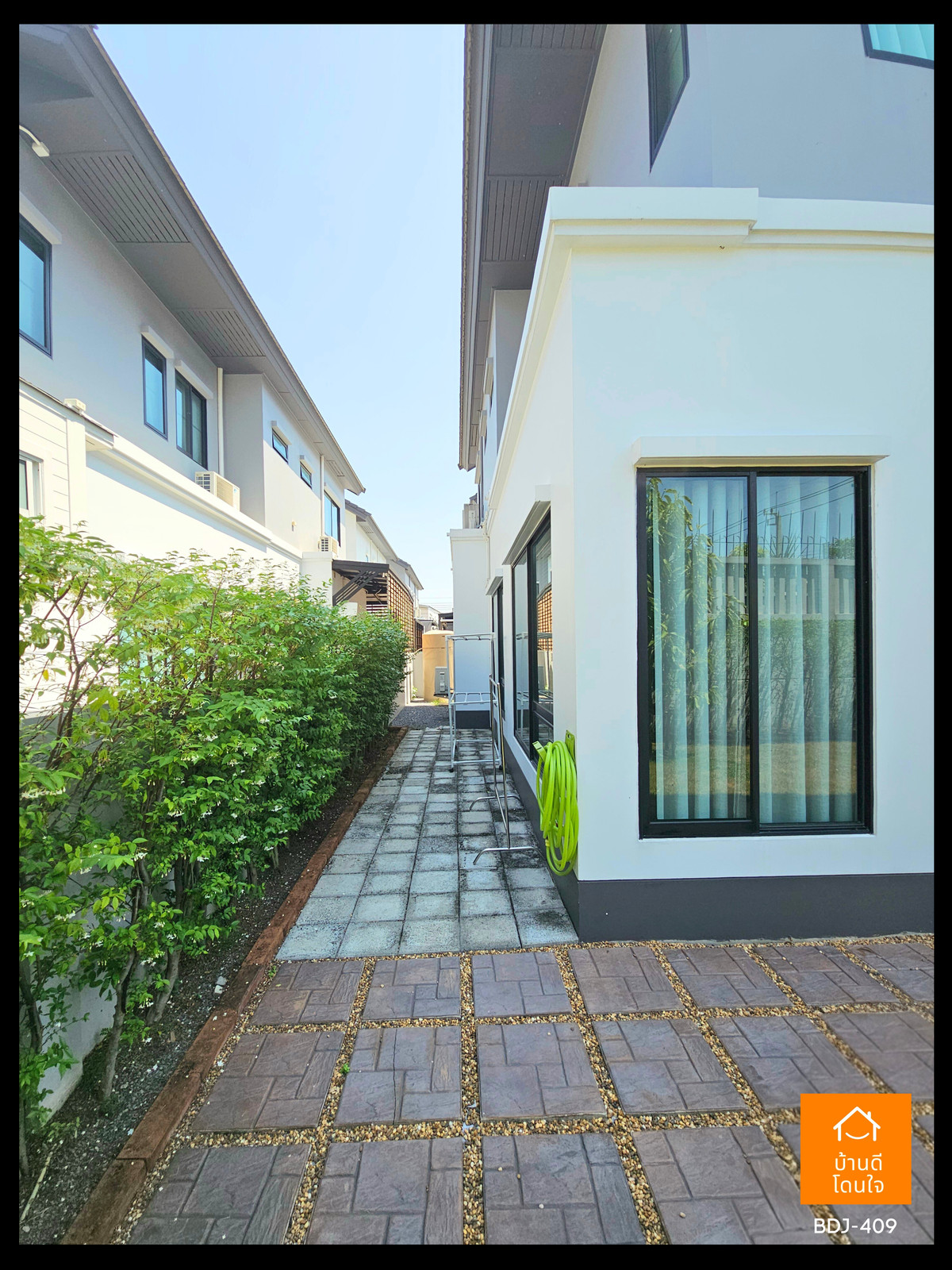 ขายบ้านนวมินทร์ รามอินทรา : ขายด่วนราคาพิเศษ!! บ้านบุราสิริ ปัญญาอินทรา (77.2 ตร.ว.) 4 นอน 4 น้ำ 