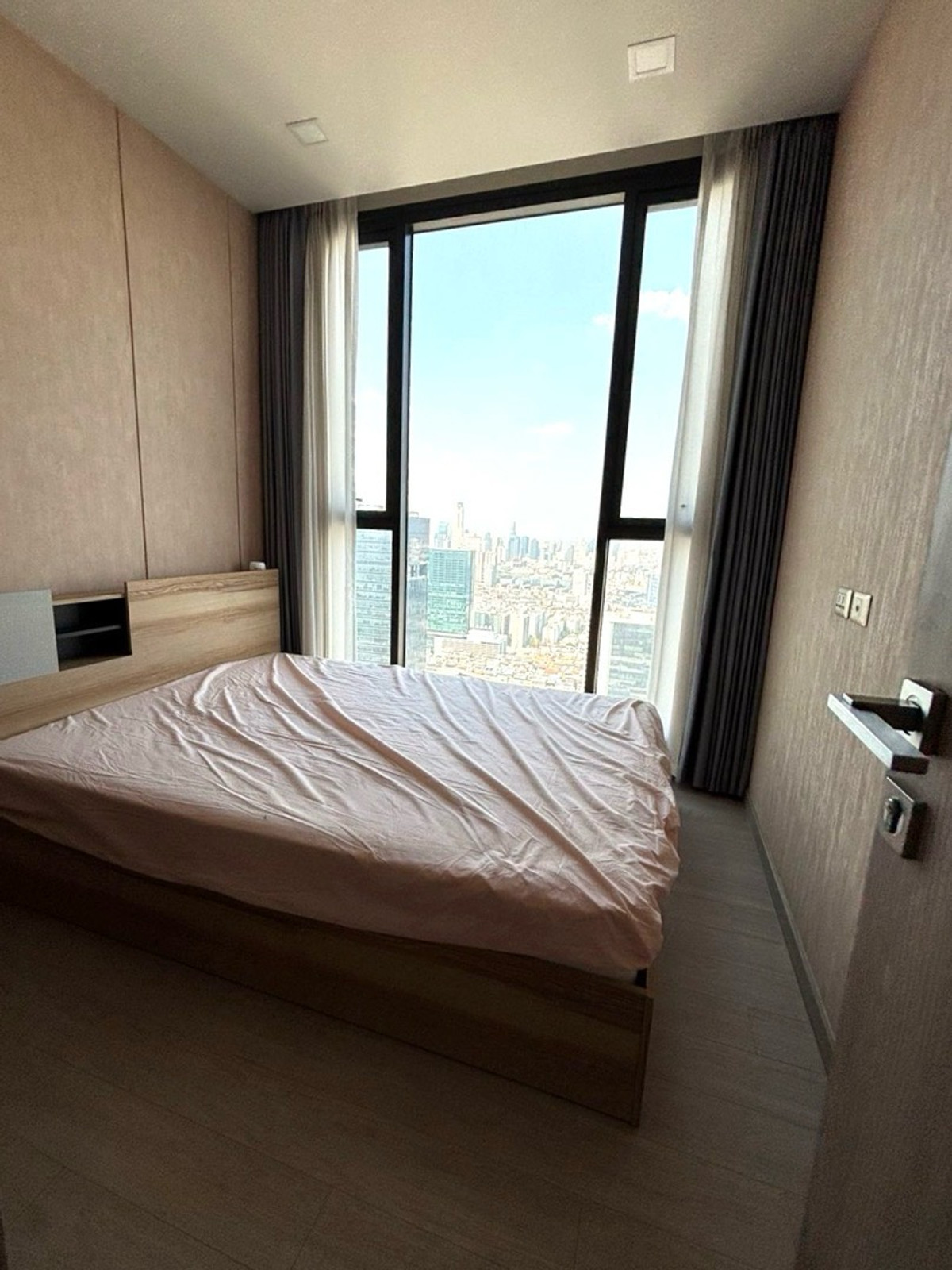 For RentCondoRama9, Petchburi, RCA : ✨ Modern Luxury at Its Best | ONE9FIVE Asoke - Rama 9