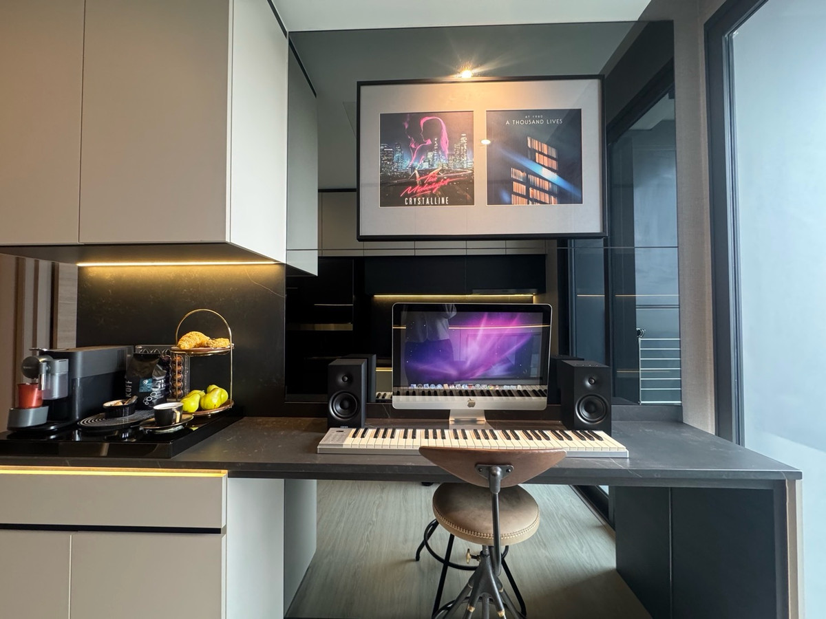 ขายคอนโดสุขุมวิท อโศก ทองหล่อ : ✨ Super Luxury Condo for Sale 
The Room Sukhumvit 38 📌
☁️1 Bed 44.76 sq.m.💰Price: 7.79 MB
📞Phat 064-642-8664
📞Nui 094-624-2014