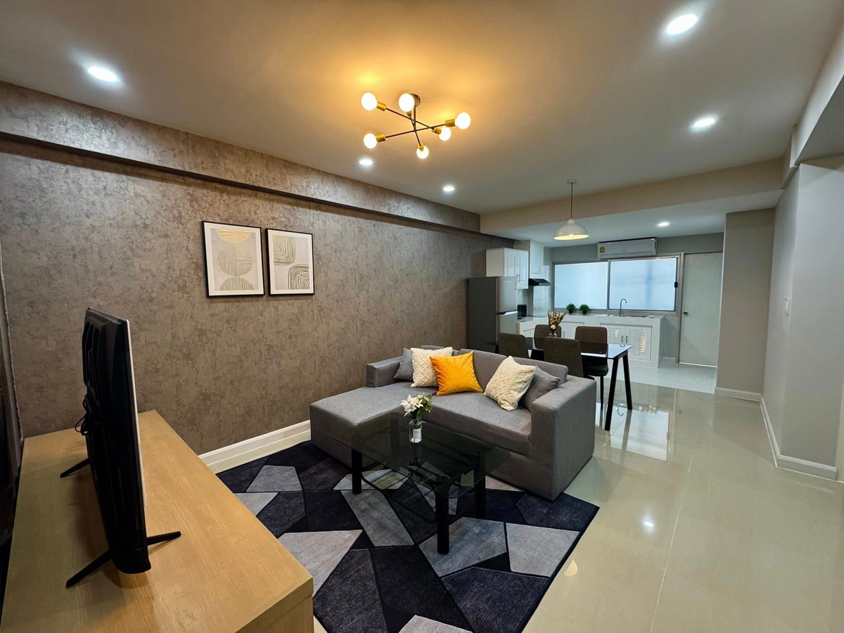 For RentCondoRama9, Petchburi, RCA : 🌿For rent at Siam Condominium – Spacious Newly Renovated 2BR Condo | 100 m. to Central Rama 9✨