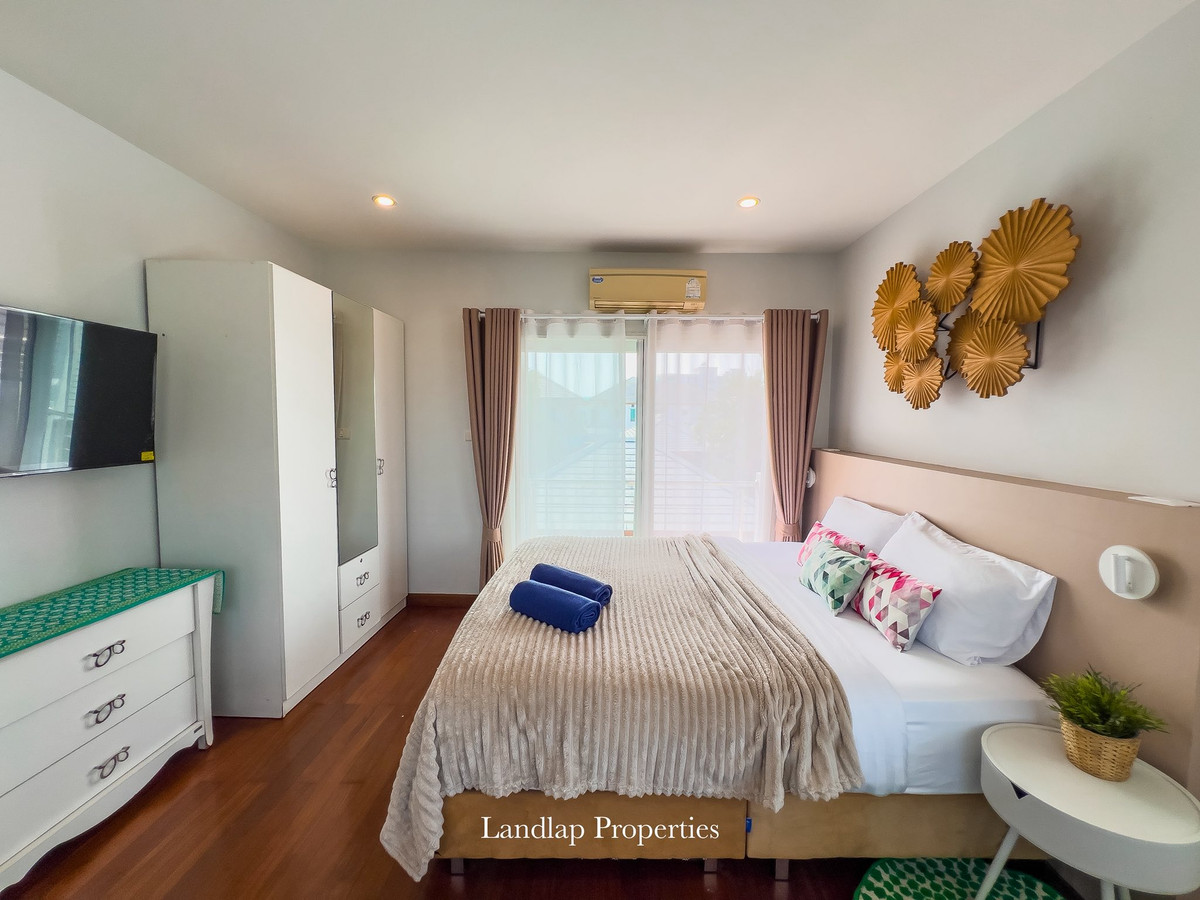 ขายพัทยา บางแสน ชลบุรี สัตหีบ : ขายบ้านพูลวิลล่าพัทยา สามารถทำธุรกิจได้  โครงการติดทะเล ลงหาดได้เลย