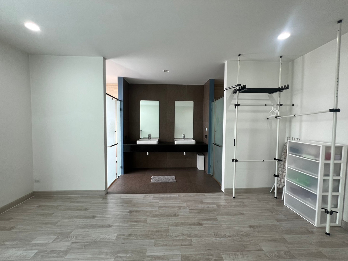 อาคารพาณิชย์โชคชัย4 ลาดพร้าว71 : ขาย/เช่า ทาวน์โฮม The Author รัชดา 32 ทำเลกลาง ลาดพร้าว ใกล้ MRT ลาดพร้าว และ ภาวนา โทร.098-905-2645