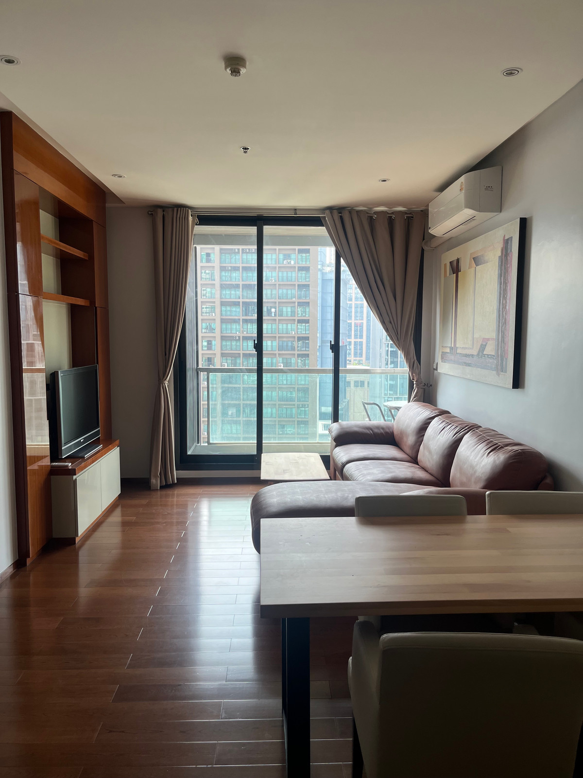 ให้เช่าคอนโดสุขุมวิท อโศก ทองหล่อ : The Address Sukhumvit 28 Condo for Rent – Walking Distance to BTS Phrom Phong by Pretty