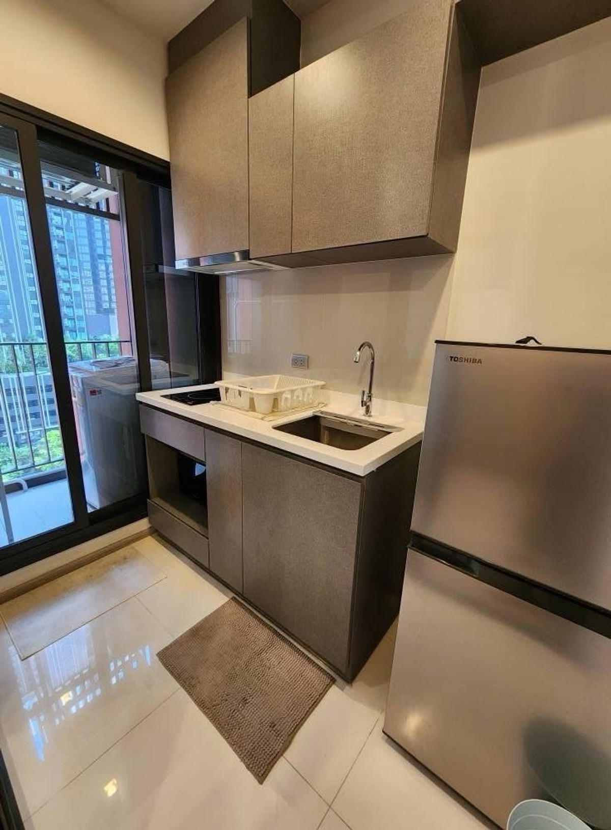 ให้เช่าคอนโดพระราม 9 เพชรบุรีตัดใหม่ RCA : #R9615    🎉 120369 ให้เช่าคอนโด Life Asoke Hype (รหัสเดิม R5514)