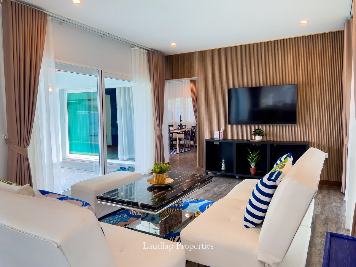 ขายพัทยา บางแสน ชลบุรี สัตหีบ : ขายบ้านพูลวิลล่าพัทยา สามารถทำธุรกิจได้  โครงการติดทะเล ลงหาดได้เลย