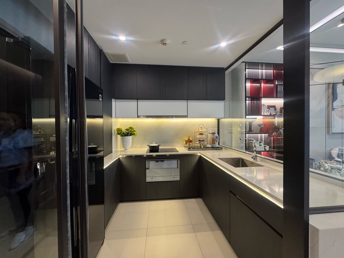 ขายคอนโดสุขุมวิท อโศก ทองหล่อ : คอนโด Super Luxury ใจกลางทองหล่อ
☁️The Room Sukhumvit 38 
2 Bed 2 Bath 90.99 sq.m.💰20.9 MB.
☎️Phat 064-642-8664
☎️Nui 094-624-2014