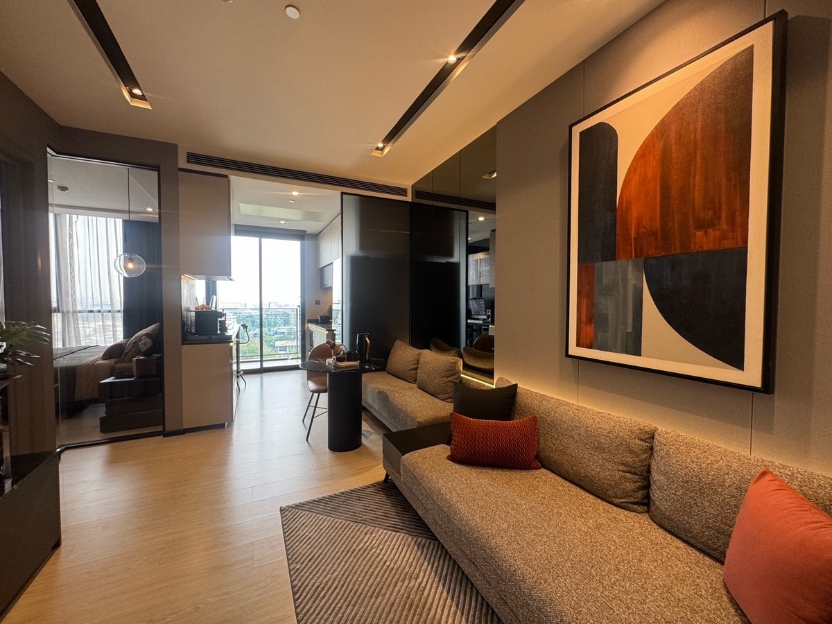 ขายคอนโดสุขุมวิท อโศก ทองหล่อ : ✨ Super Luxury Condo for Sale 
The Room Sukhumvit 38 📌
☁️1 Bed 44.76 sq.m.💰Price: 7.79 MB
📞Phat 064-642-8664
📞Nui 094-624-2014