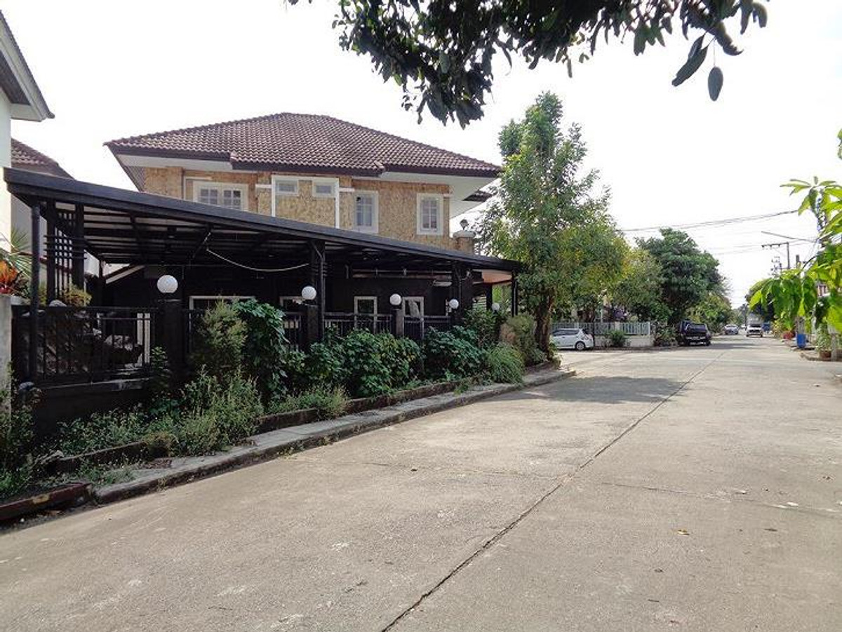 ขายบ้านนวมินทร์ รามอินทรา : 🚩 H1306 บ้านเดี่ยวหลังมุม 57 ตารางวา แต่งสวย หมู่บ้านวิลล่า รามอินทรา ซอยคู้บอน27 บางเขน 💷 ราคา 4.6 ล้านบาท พร้อมเฟอร์ ✨ ฟรีค่าโอน