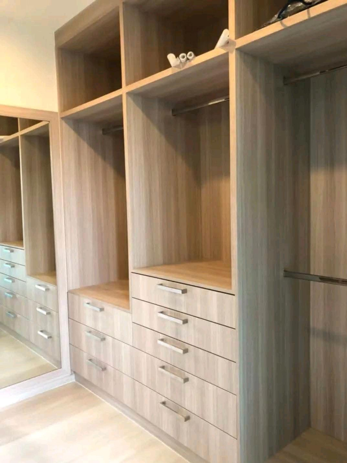 ให้เช่าคอนโดพระราม 9 เพชรบุรีตัดใหม่ RCA : ให้เช่า Life Asoke ห้องใหญ่ ผนังห้องนอนไม่ติดห้องคนอื่น พร้อม walkin-closet