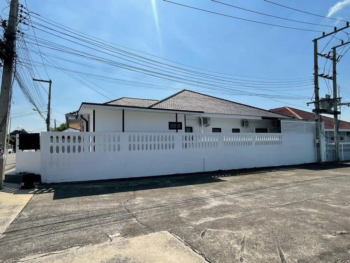 For SalePattaya, Bangsaen, Chonburi : The hottest cornerback! Good location, easy to rent, good income 🔥 Chokchai Garden Home 2 / 4 bedrooms (for sale), Chockchai Garden Home 2 / 4 Bedrooms (FOR SALE) BEWN110