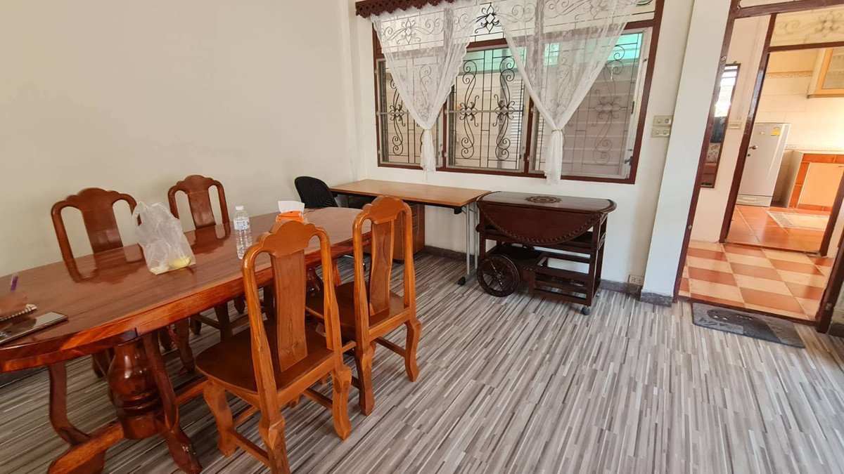 ให้เช่าบ้านลาดพร้าว เซ็นทรัลลาดพร้าว : ให้เช่า บ้านเดี่ยว 2 ชั้น ใกล้ MRT ลาดพร้าว 