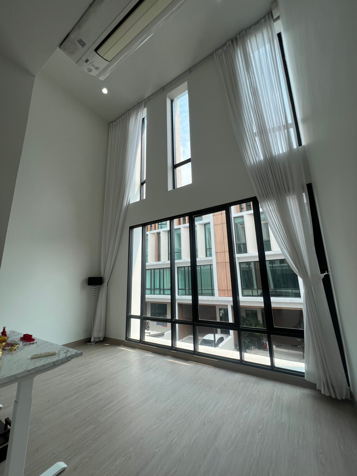 อาคารพาณิชย์โชคชัย4 ลาดพร้าว71 : ขาย/เช่า ทาวน์โฮม The Author รัชดา 32 ทำเลกลาง ลาดพร้าว ใกล้ MRT ลาดพร้าว และ ภาวนา โทร.098-905-2645