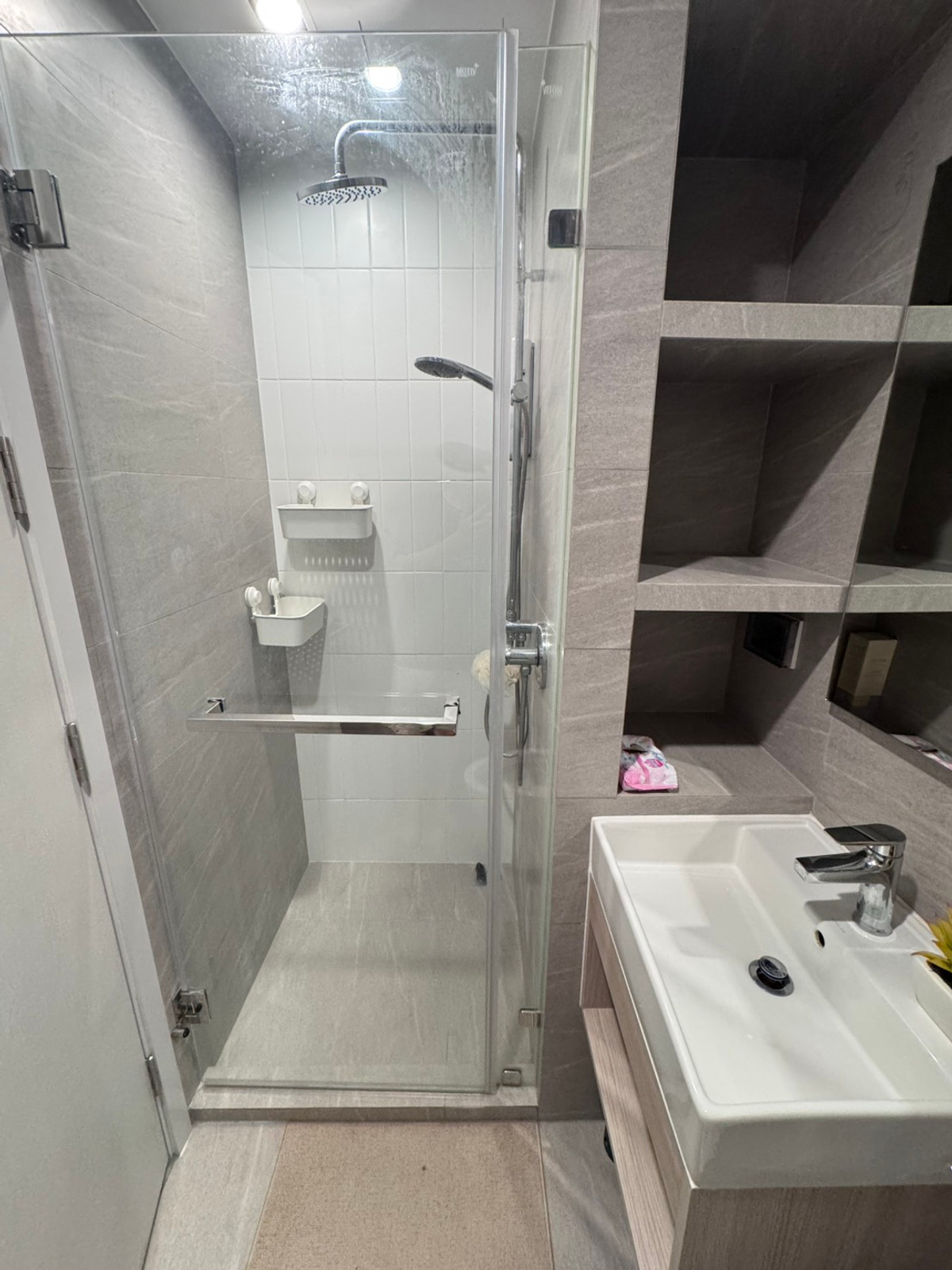 ให้เช่าคอนโดวงเวียนใหญ่ เจริญนคร : Modern Style, 15k/Month, Fully Furnished, Condo Close to BTS Wongwianyai, 5 Star Facility