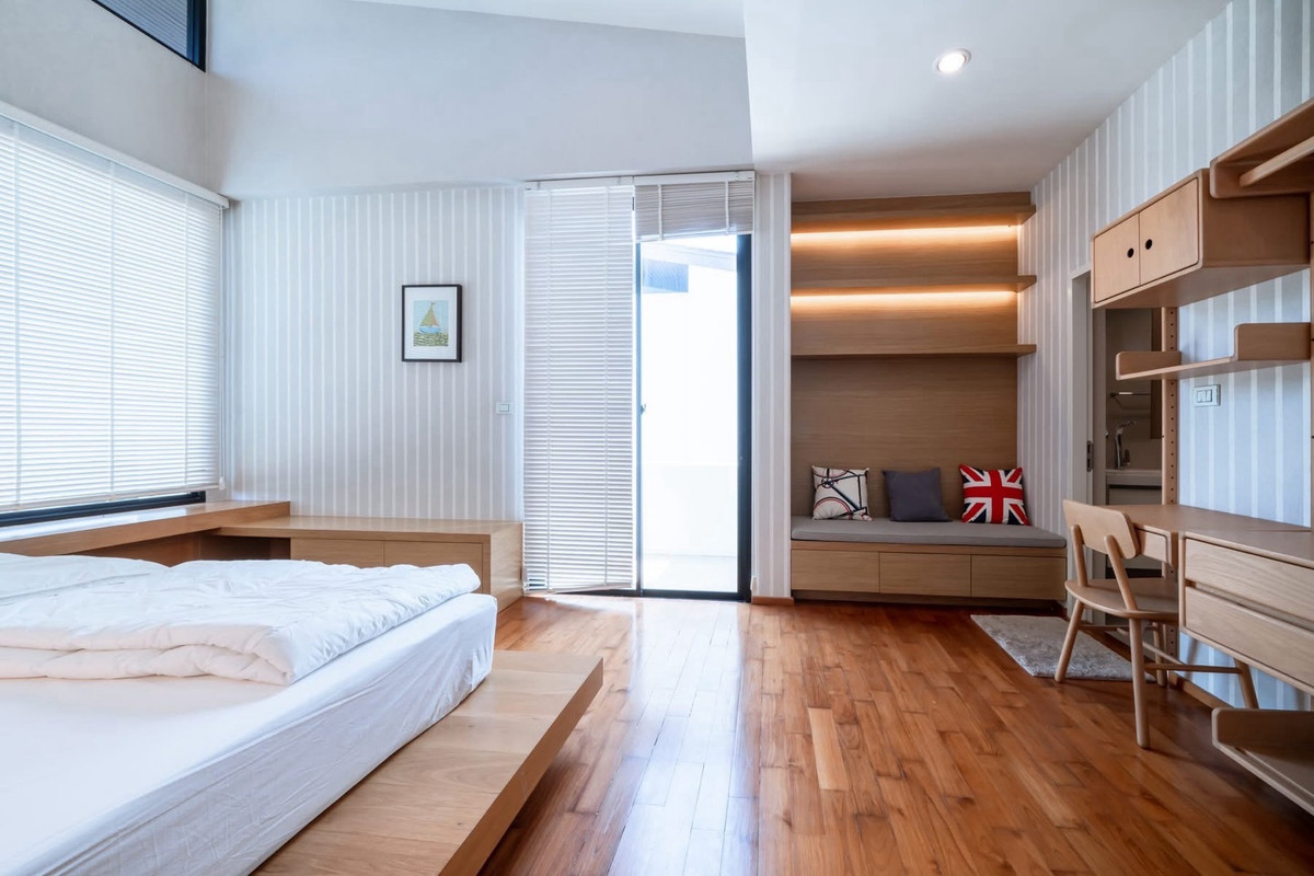 ขายบ้านพัทยา บางแสน ชลบุรี สัตหีบ : ขายพูลวิลล่าใกล้ชายหาด นาจอมเทียน พัทยา โครงการ Nirvana Beyond @ Beach Pattaya บ้าน 3 ชั้น พื้นที่ใหญ่ เดินเพียง 45 เมตรถึงทะเล