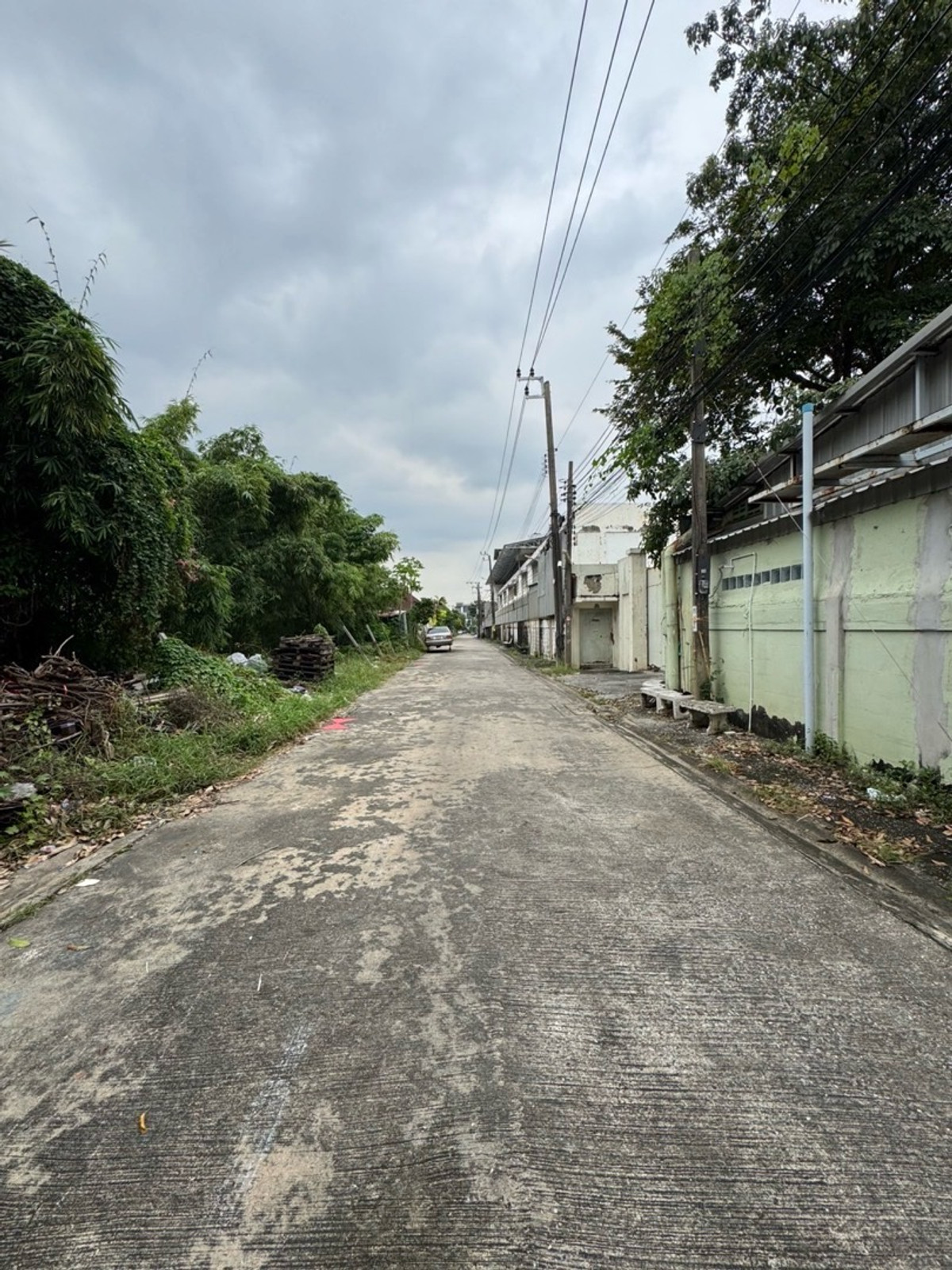 ให้เช่าร้านค้า/ตลาดนัดอ่อนนุช อุดมสุข : โกดัง 5,562 ตารางเมตร @ ปุณณวิถี ซอยสุขุมวิท 101/1 วชิรธรรมสาธิต เพื่อ ธุรกิจ เหมาะ สนามกีฬา / คอมมูนิตี้ / สถานที่ Hangout - Art Space ในเมือง