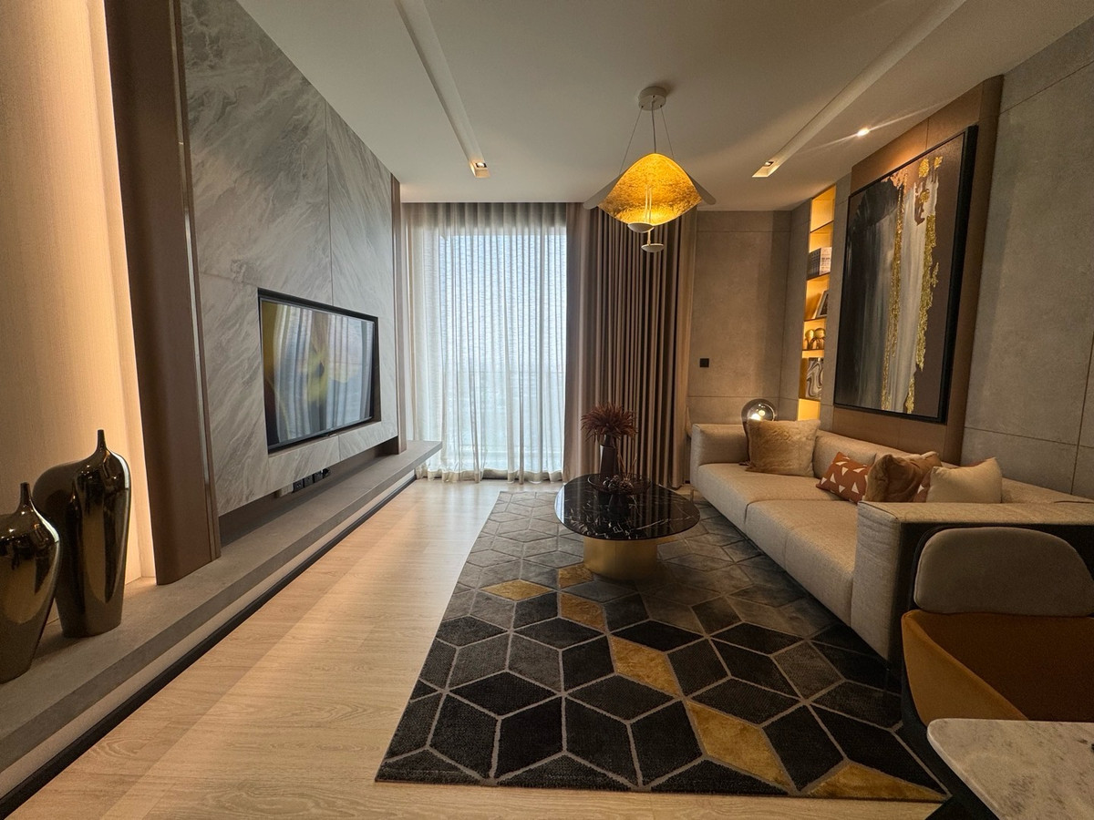 ขายคอนโดสุขุมวิท อโศก ทองหล่อ : The Room Sukhumvit 38 🌃
2 Bed 2Bath 79.12 sq.m. Price13.99MB.
🚝Only 700 m. to BTS Thonglor
📞Phat 064-642-8664
📞Nui 094-624-2014