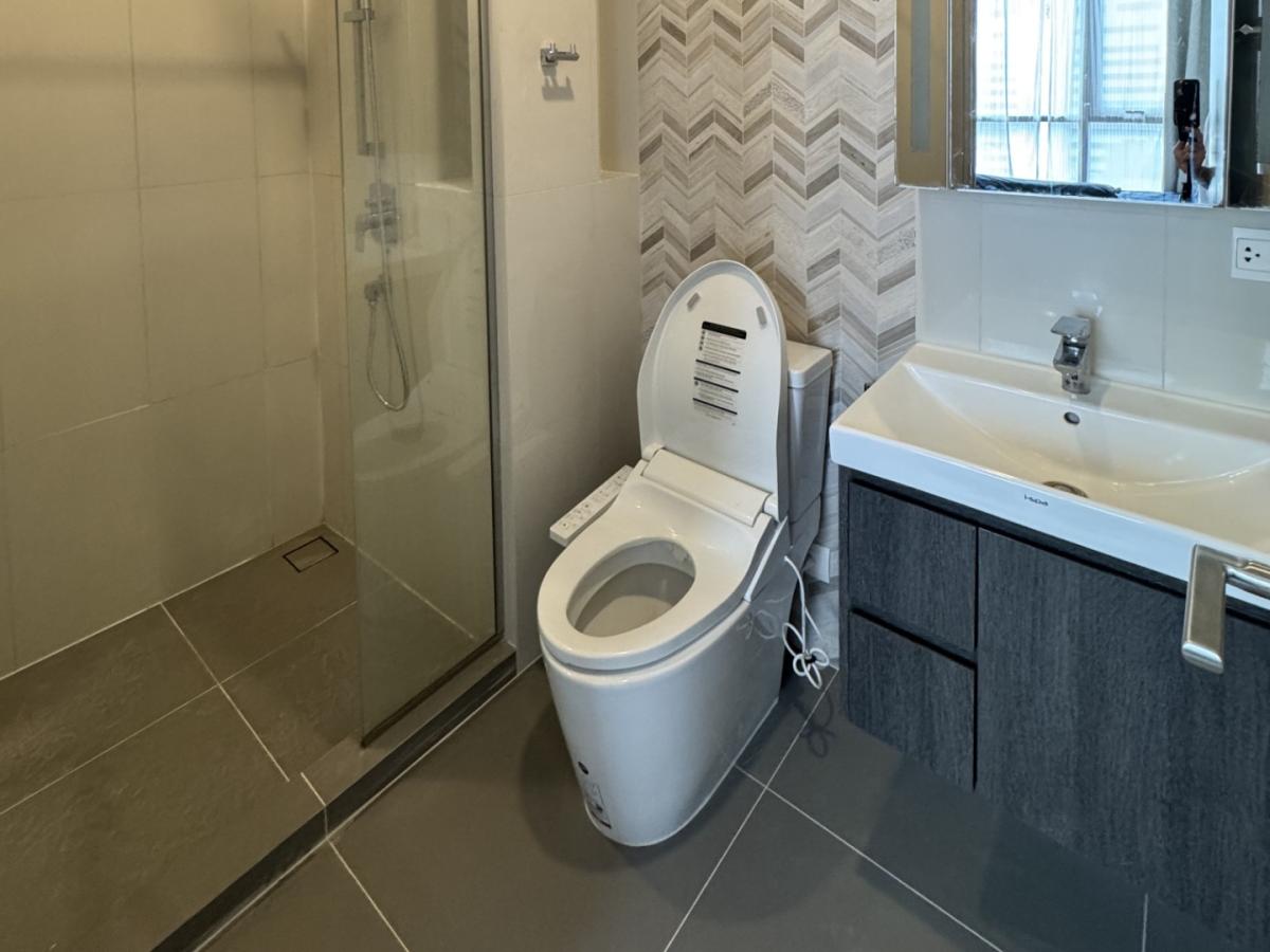 For SaleCondoSukhumvit, Asoke, Thonglor : 🔥Urgent Sale+🔥 Oka Haus, near BTS Thonglor Station, fully furnished, ready to move in.