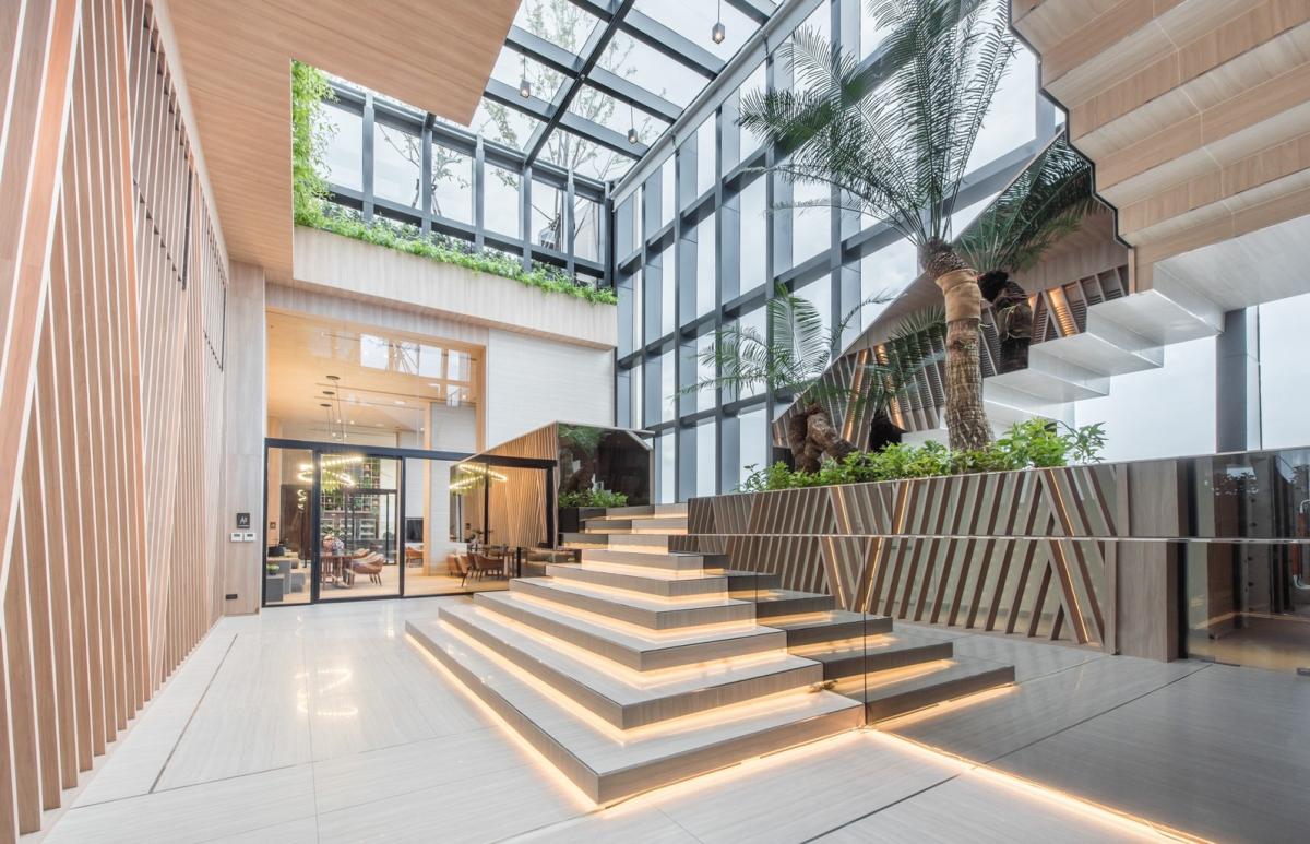 For SaleCondoSukhumvit, Asoke, Thonglor : 🔥Urgent Sale+🔥 Oka Haus, near BTS Thonglor Station, fully furnished, ready to move in.