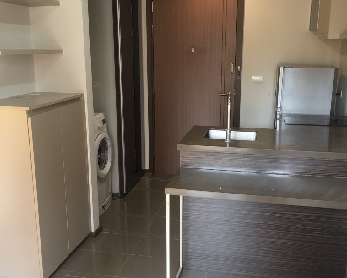 For SaleCondoSapankwai,Jatujak : 🔥Urgent Sale+🔥 Onyx Phaholyothin, near BTS Saphan Khwai station. Fully furnished and ready to move in.
